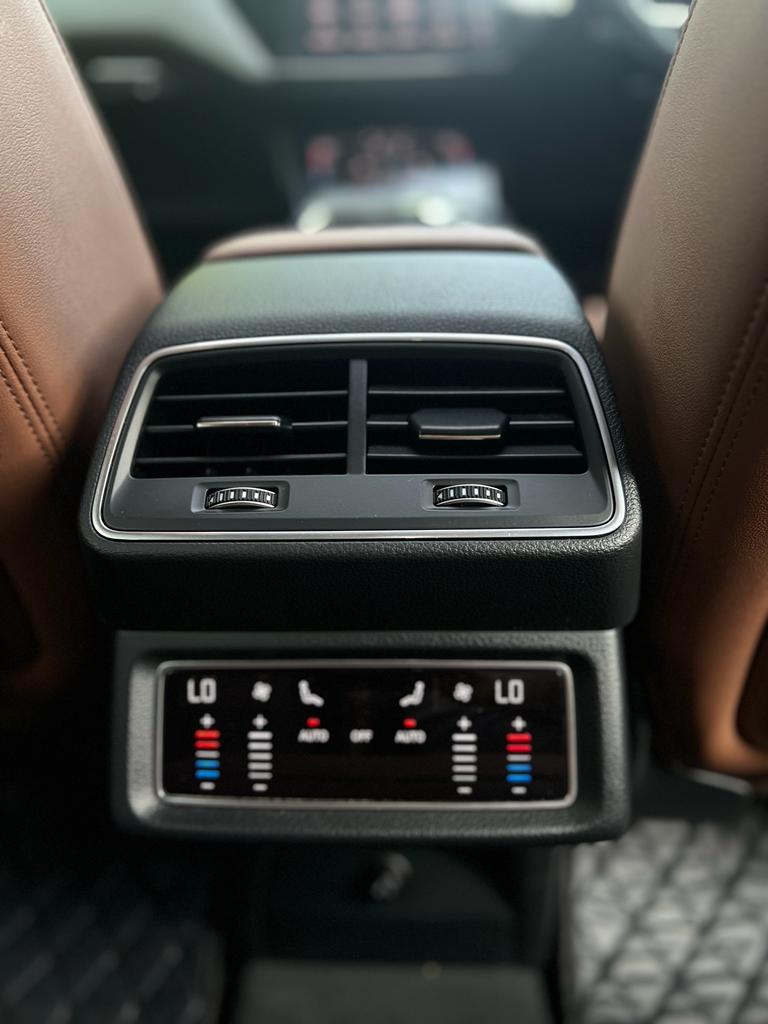 
								Audi e-tron 50 Quattro 2020 full									