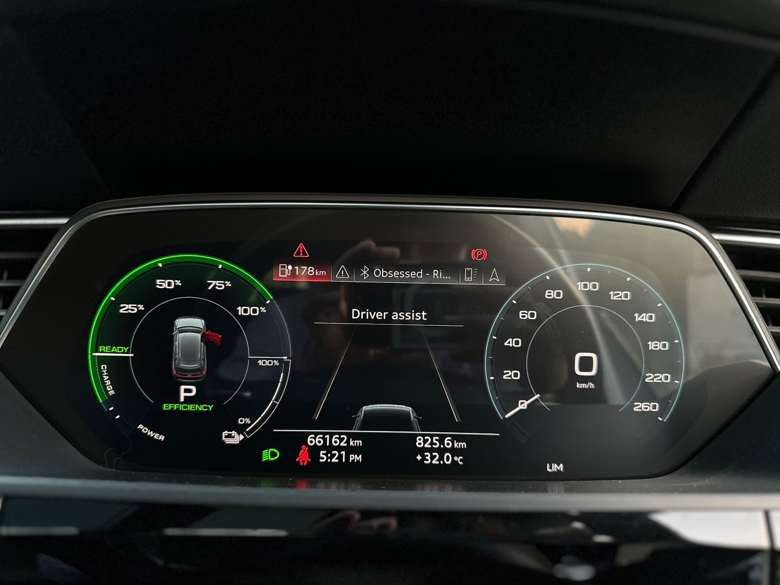 
								Audi e-tron 50 Quattro 2020 full									