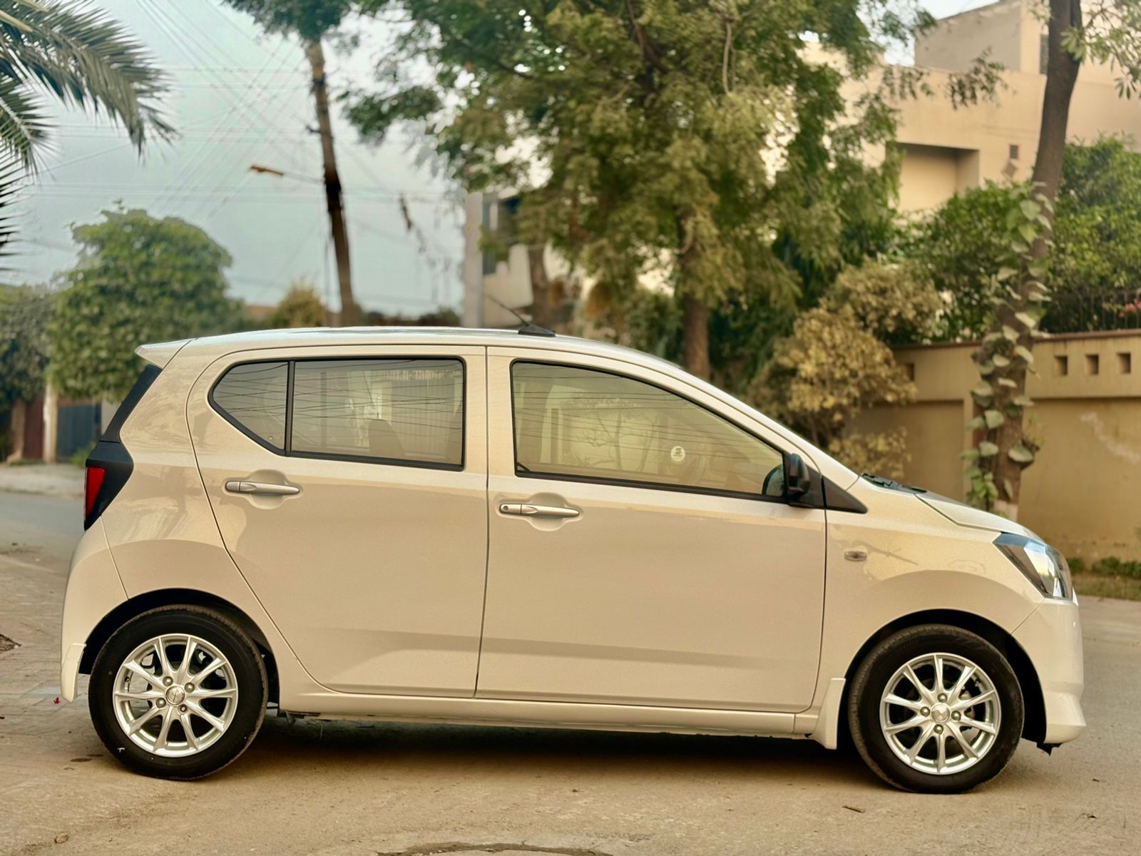 
								Daihatsu Mira ES XSA3 2023 full									