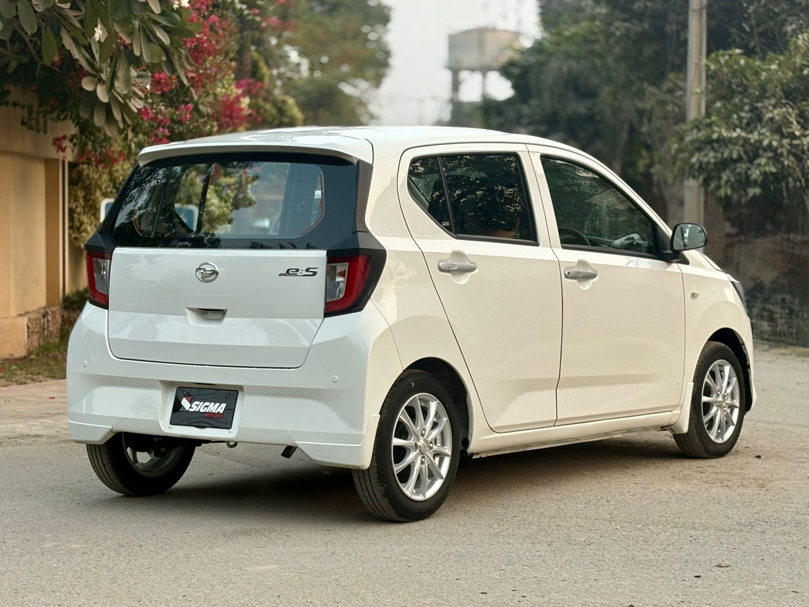 
								Daihatsu Mira ES XSA3 2023 full									