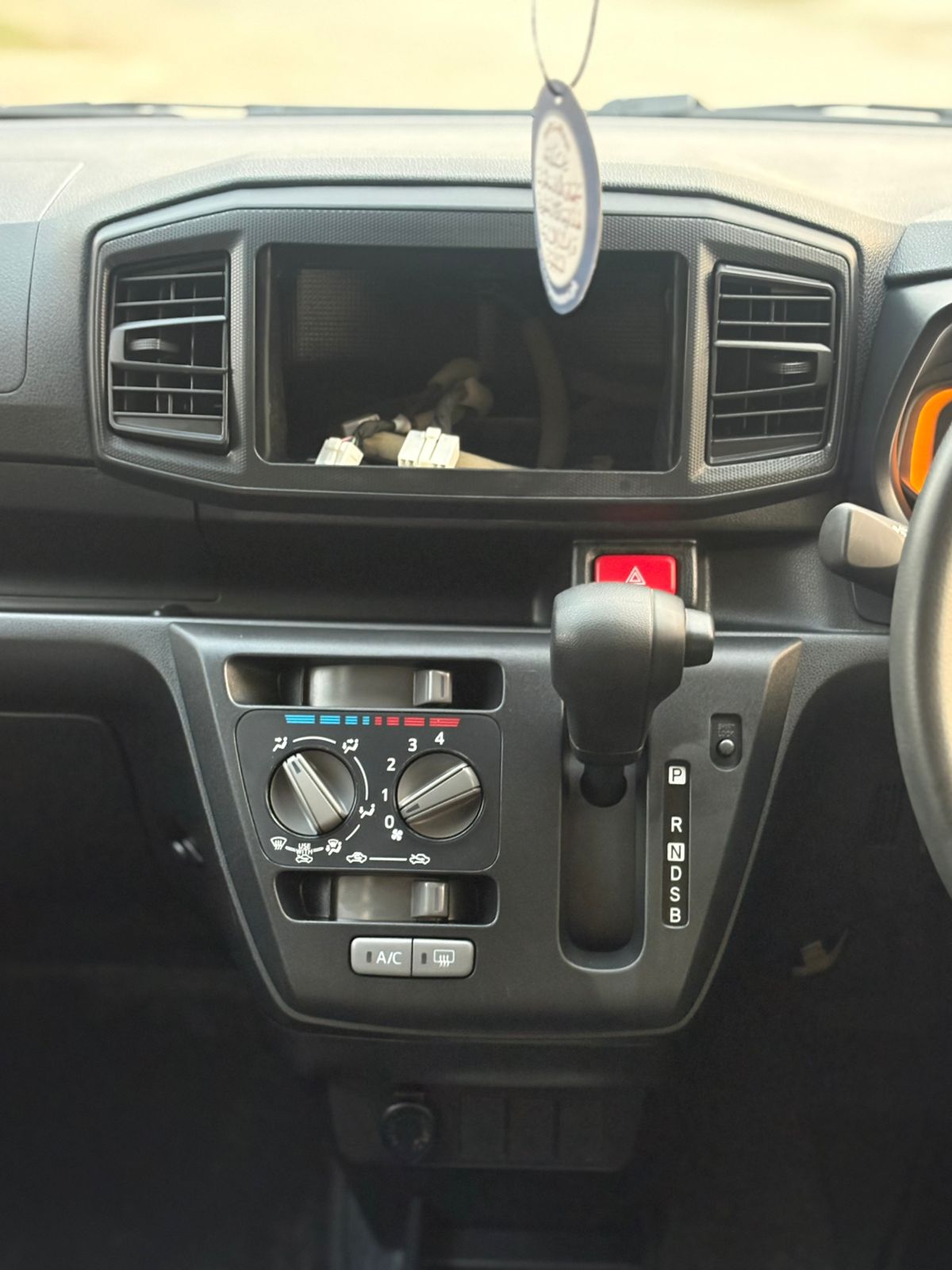 
								Daihatsu Mira ES XSA3 2023 full									