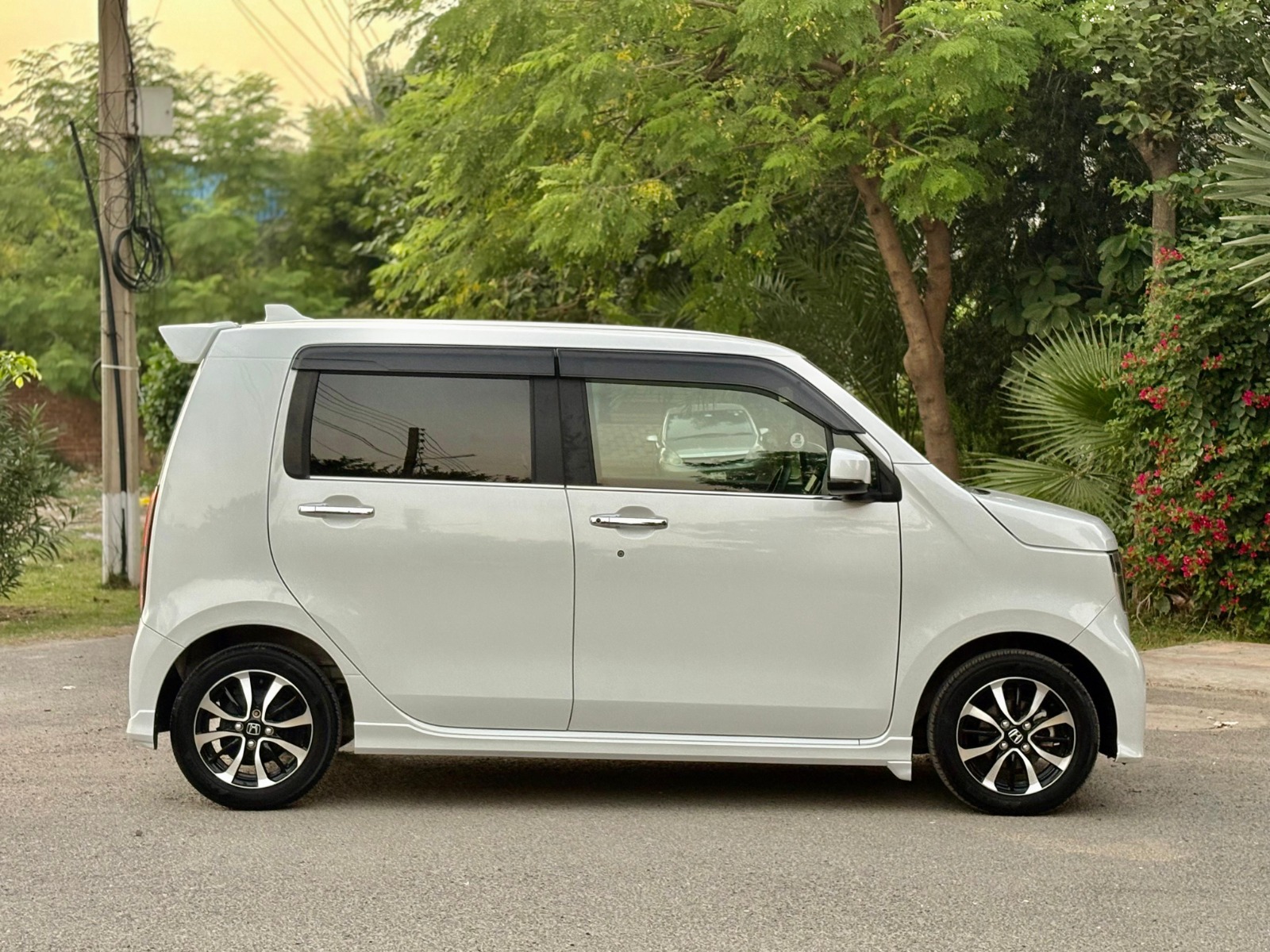 
								Honda N-WGN Custom 2022 full									