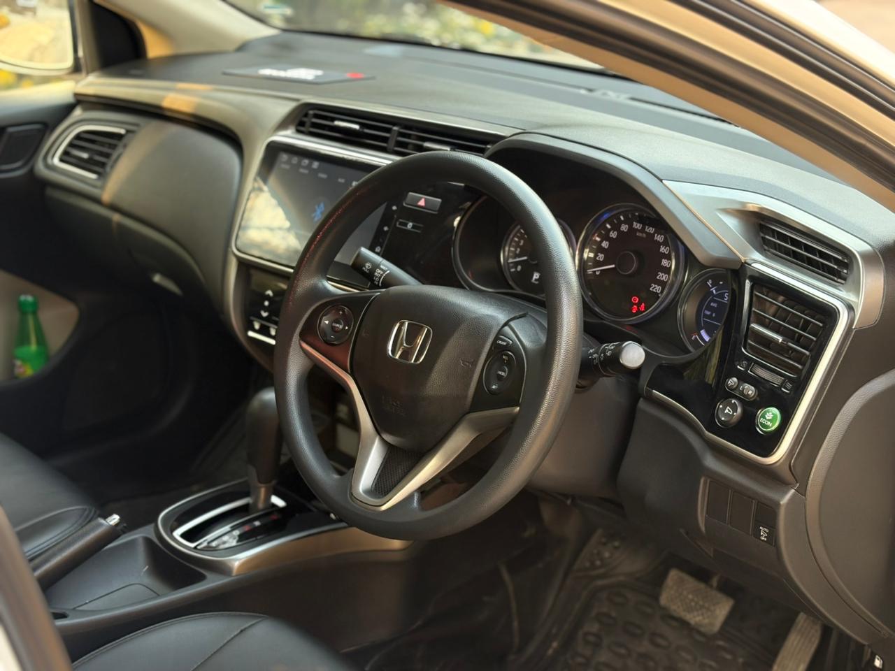 
								Honda City 1.5 Aspire Automatic 2022 full									