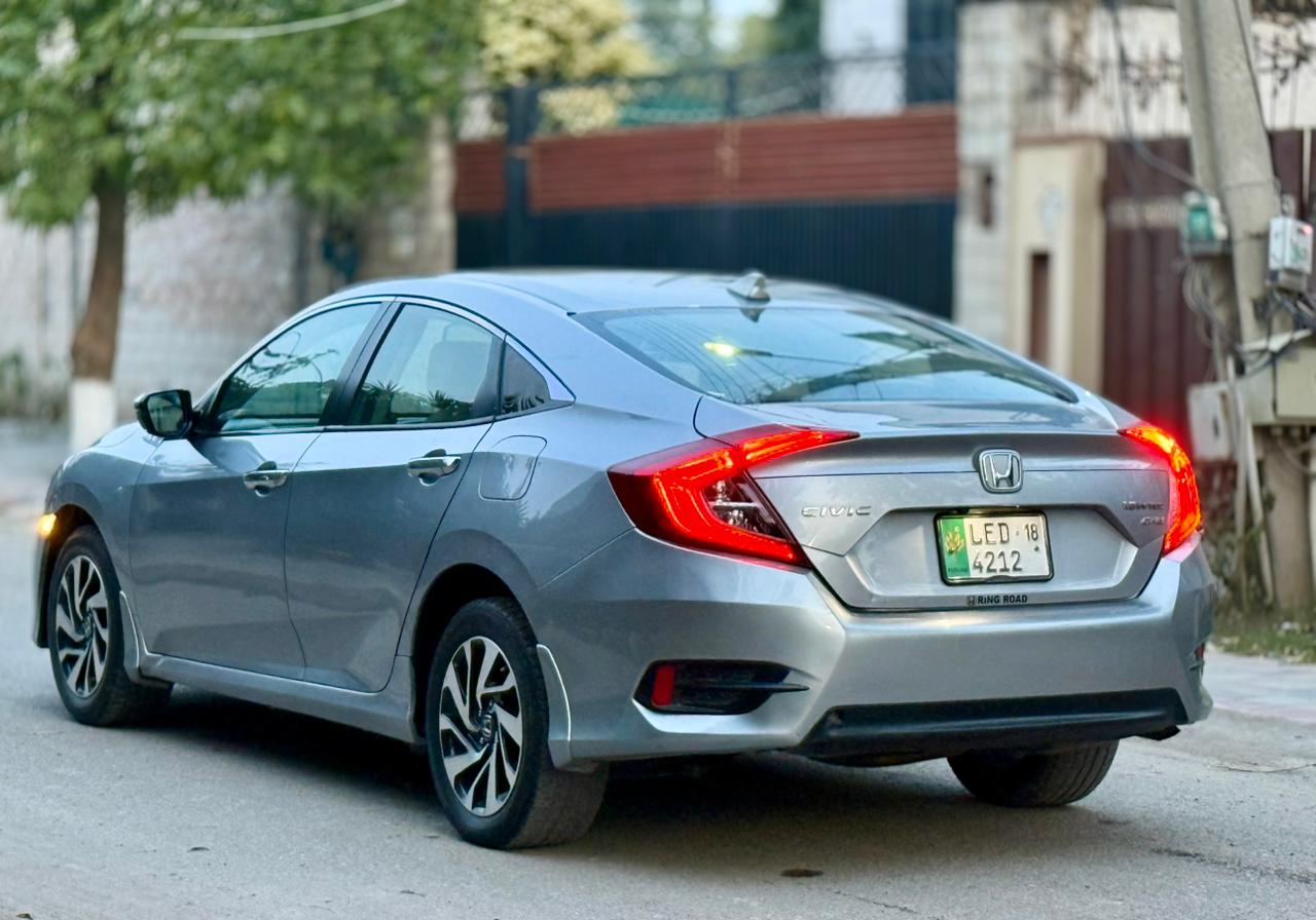 
								Honda Civic Oriel Prosmatec i-VTEC 2018 full									