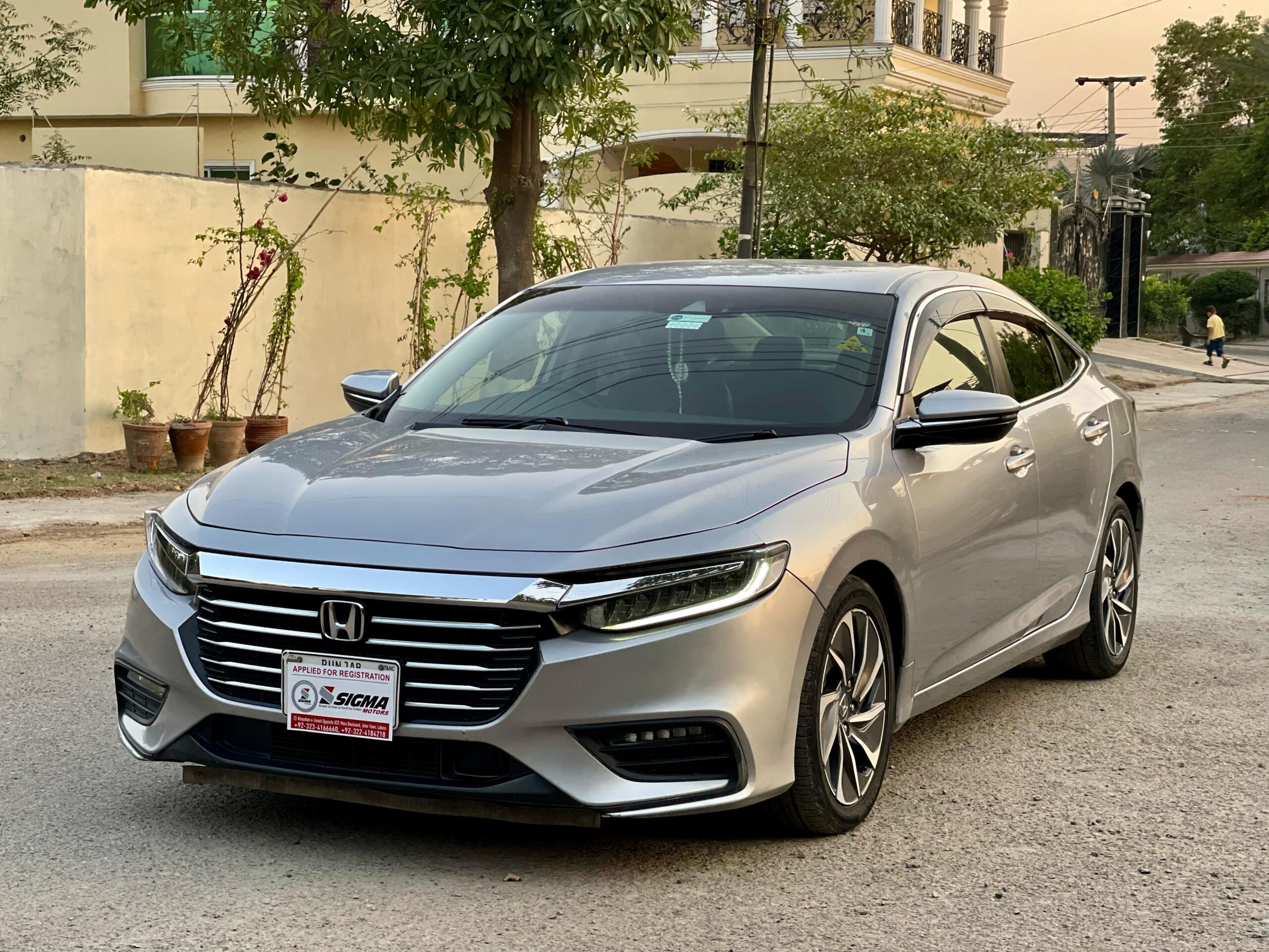 
								Honda Insight EX 2020 full									