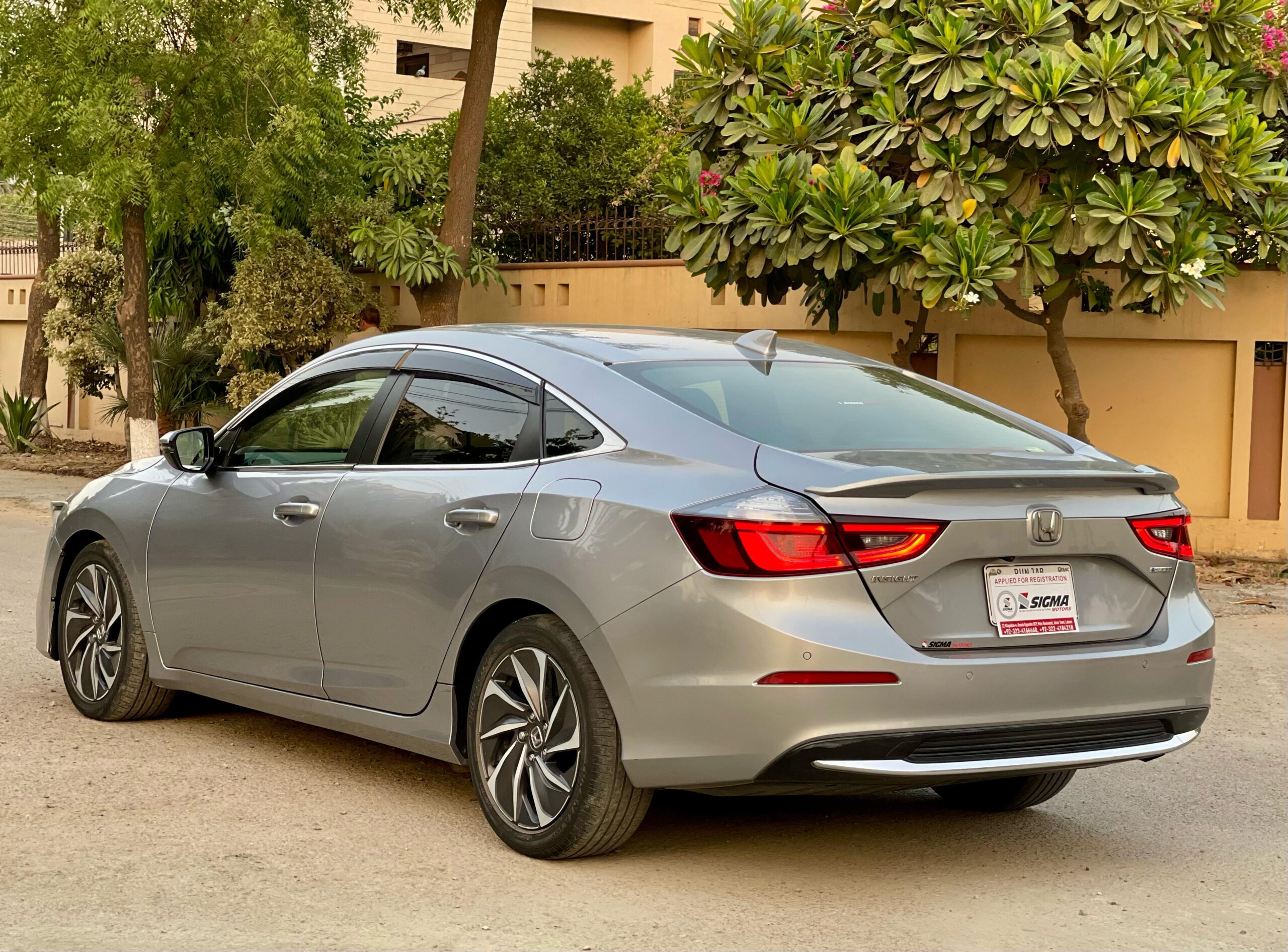 
								Honda Insight EX 2020 full									