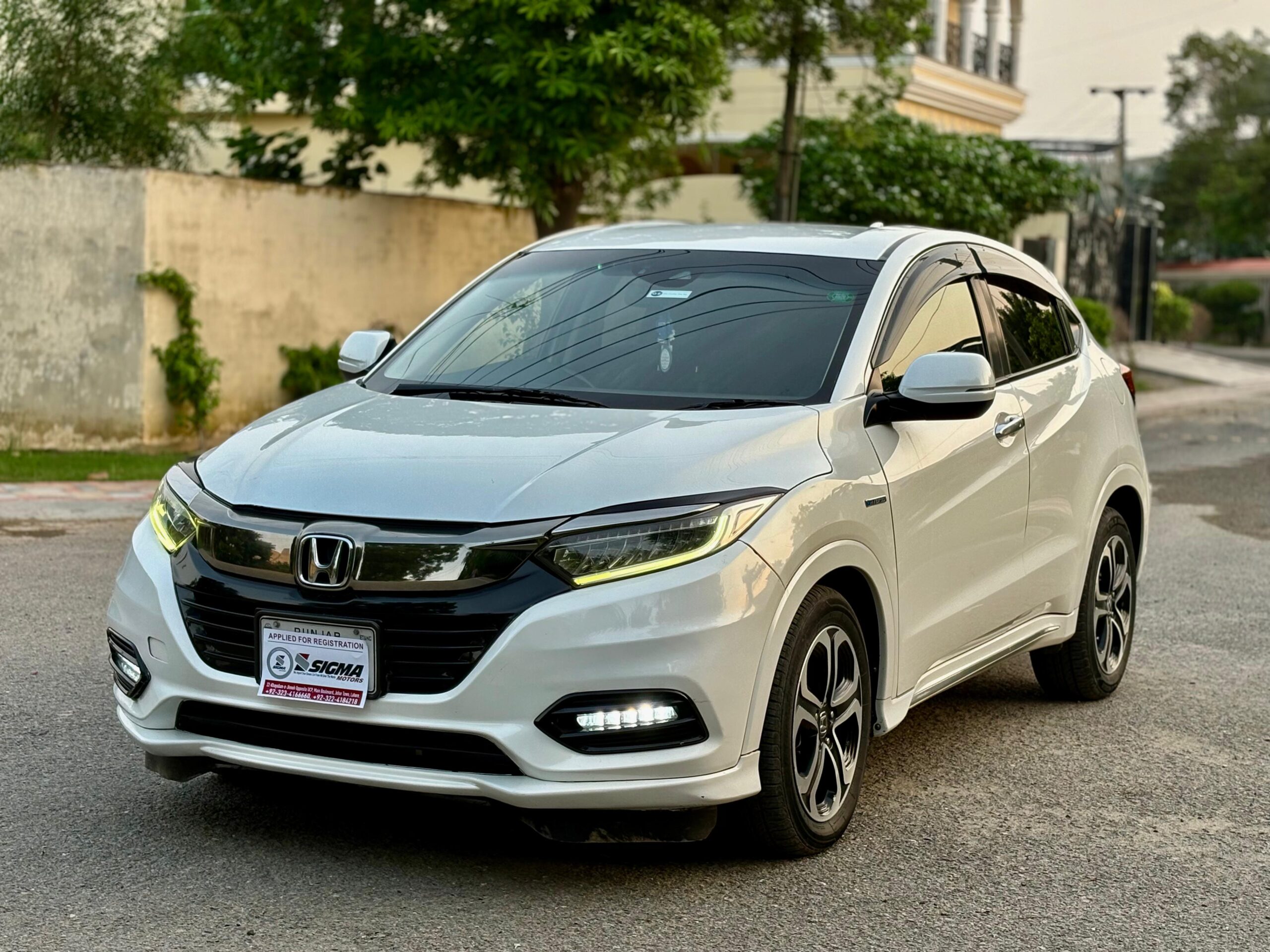 
								Honda Vezel Z Sensing Package 2019 full									