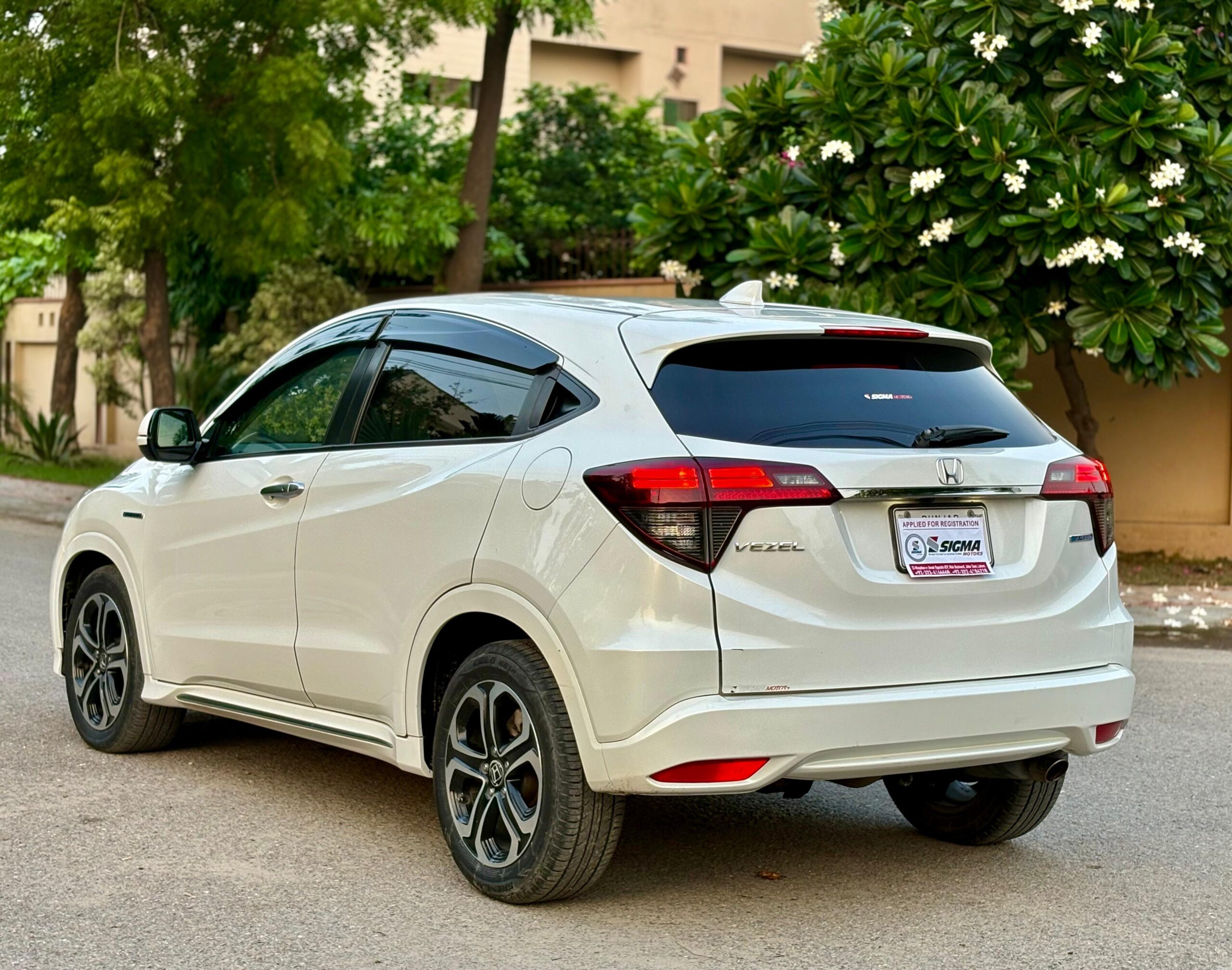 
								Honda Vezel Z Sensing Package 2019 full									