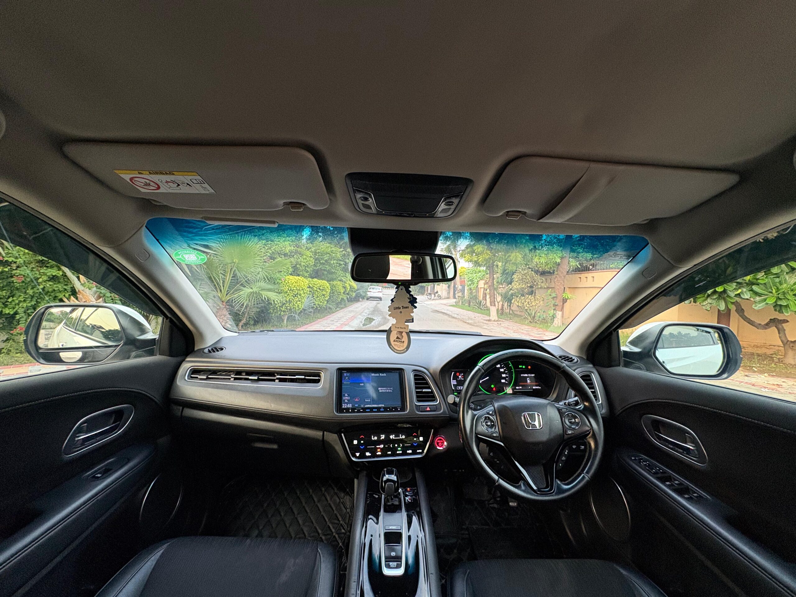 
								Honda Vezel Z Sensing Package 2019 full									