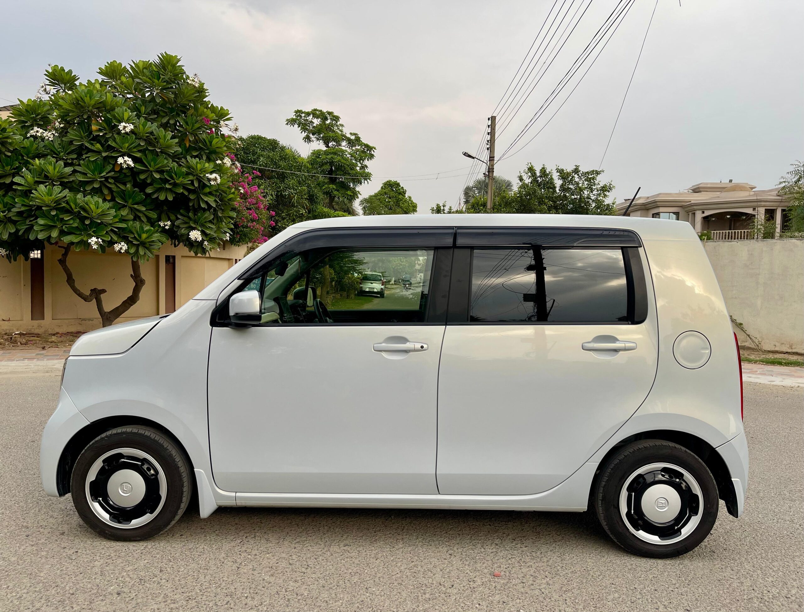 
								Honda N WGN 2024 (New Shape) full									