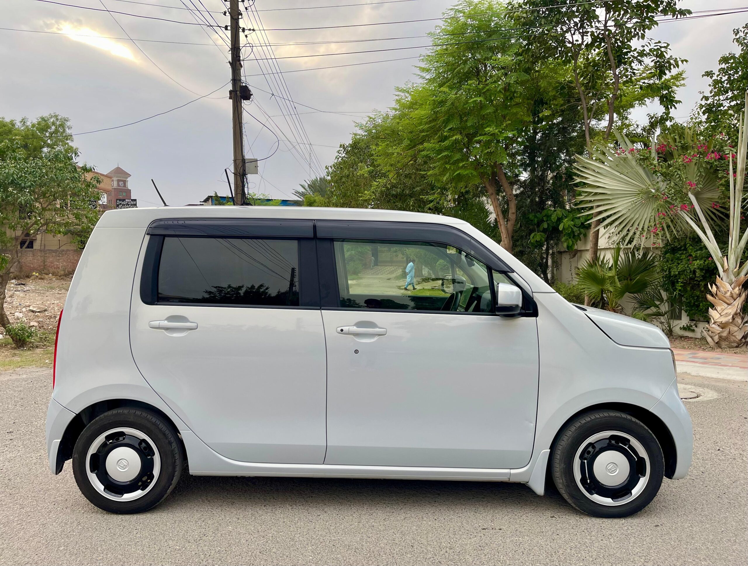 
								Honda N WGN 2024 (New Shape) full									