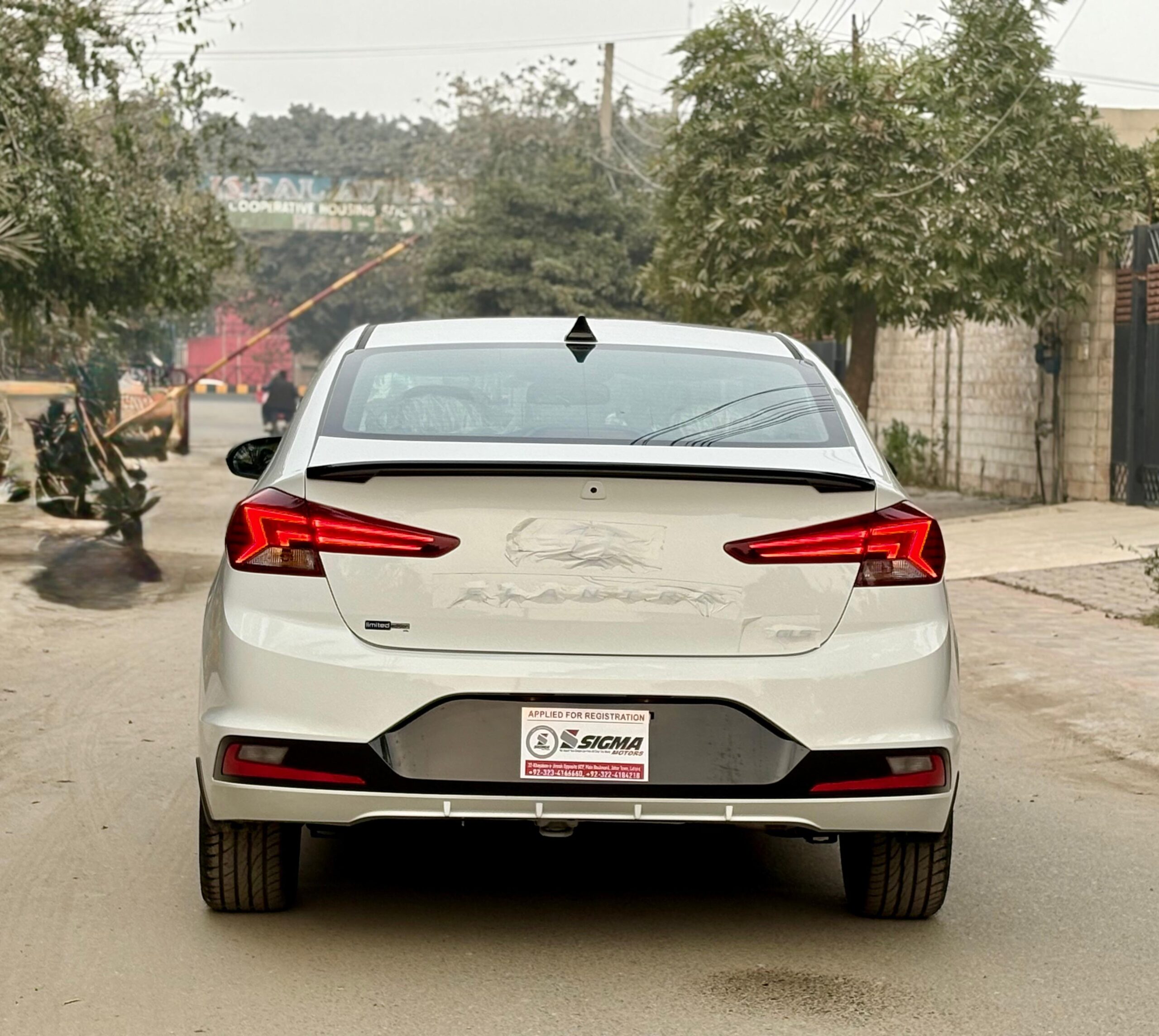 
								Hyundai Elantra GLS 2.0 Limited Edition 2025 full									