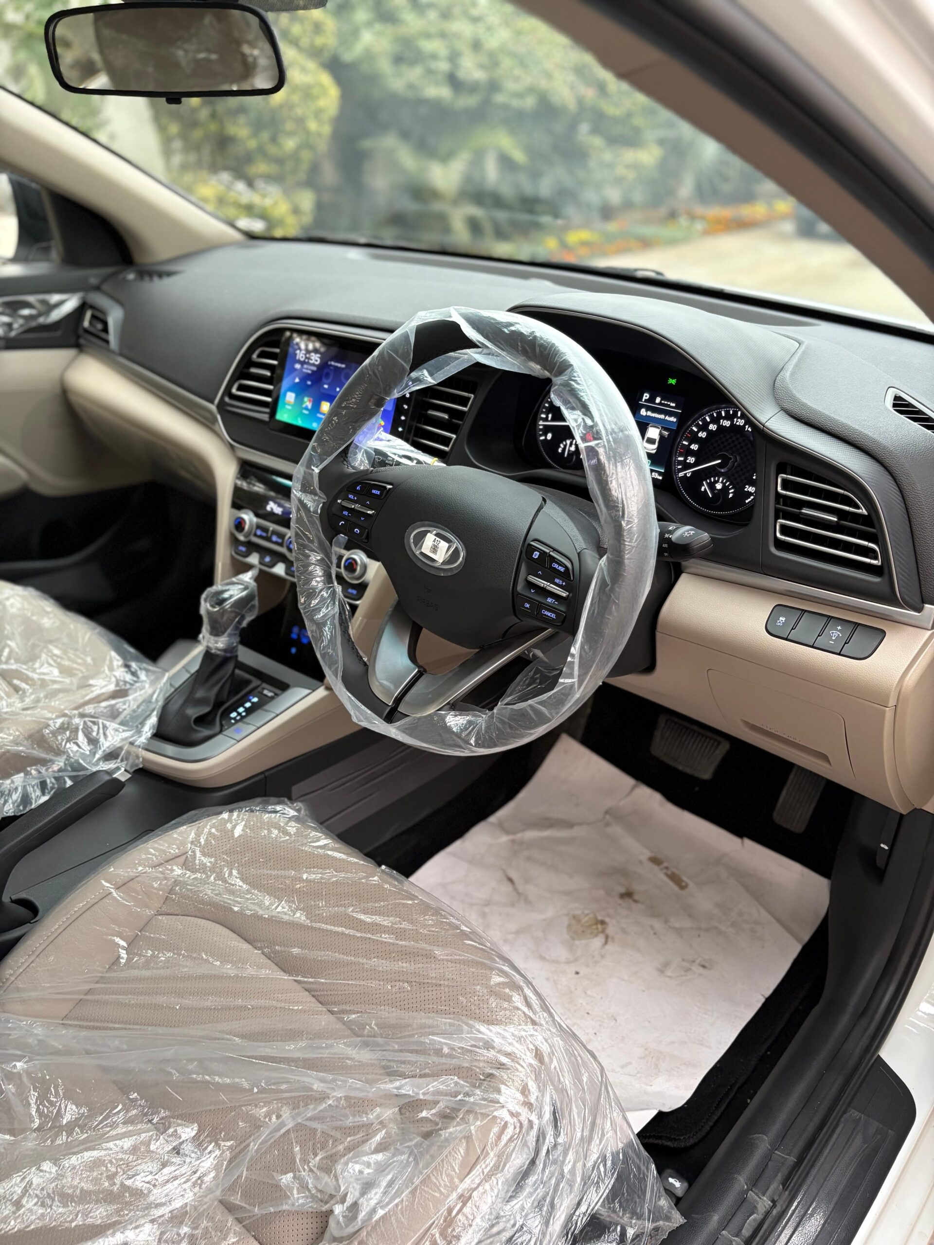 
								Hyundai Elantra GLS 2.0 Limited Edition 2025 full									