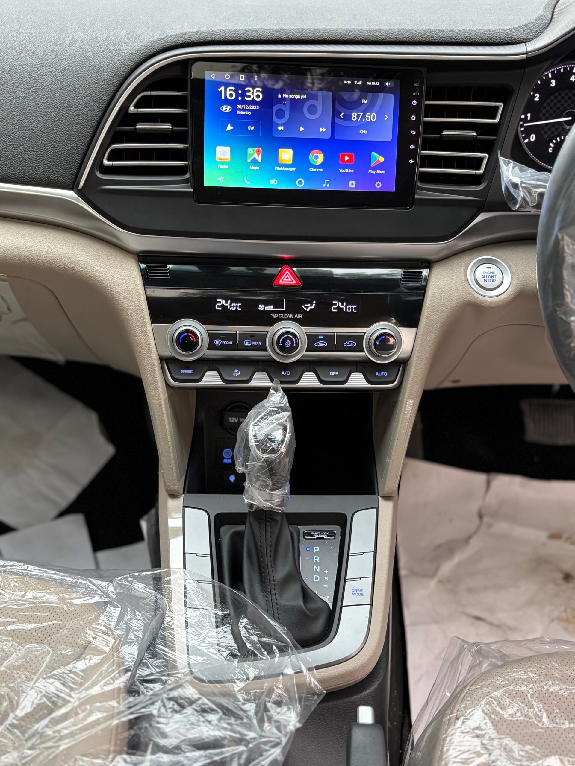 
								Hyundai Elantra GLS 2.0 Limited Edition 2025 full									