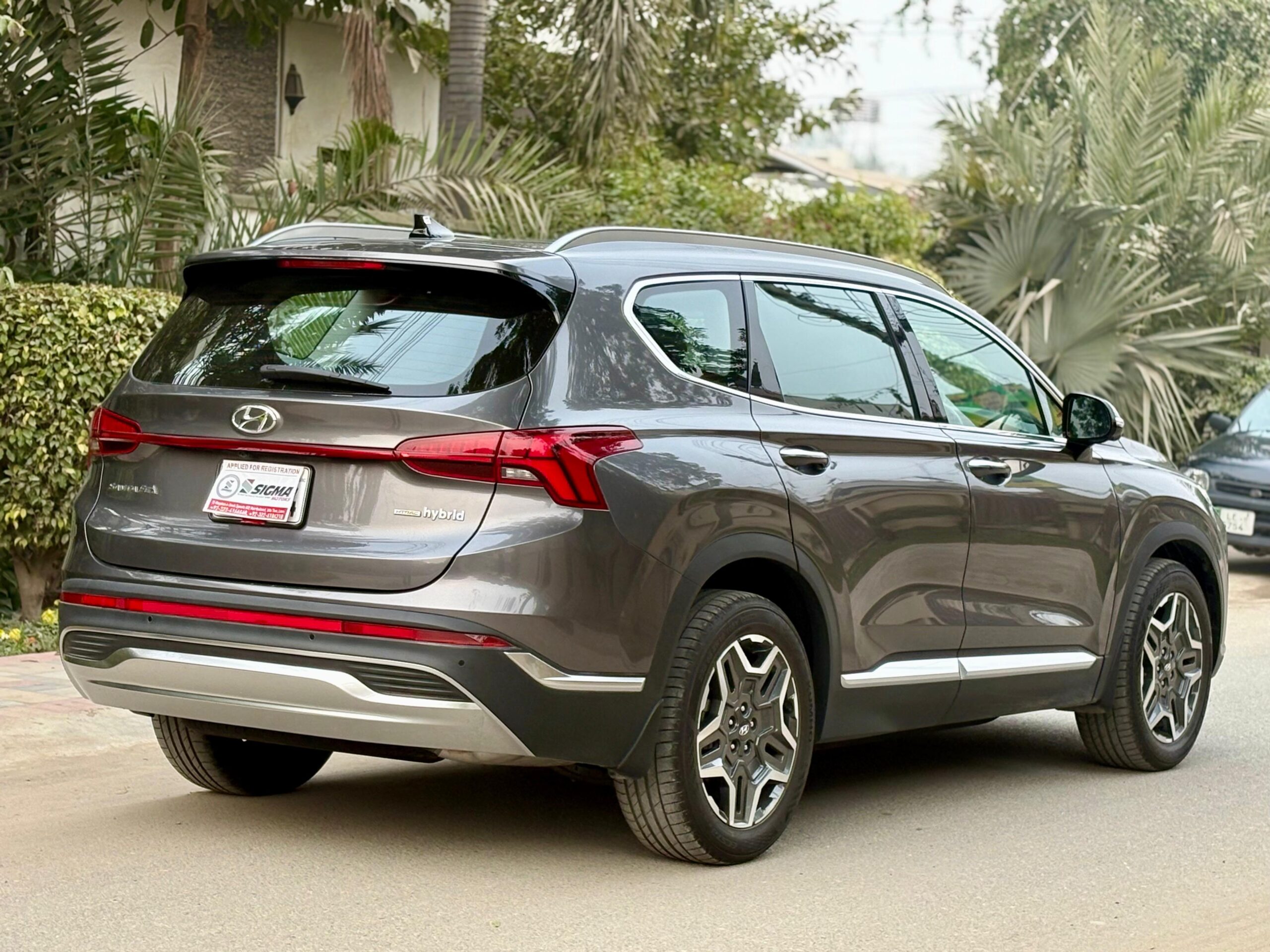 
								Hyundai Santa Fe Signature 2024 full									