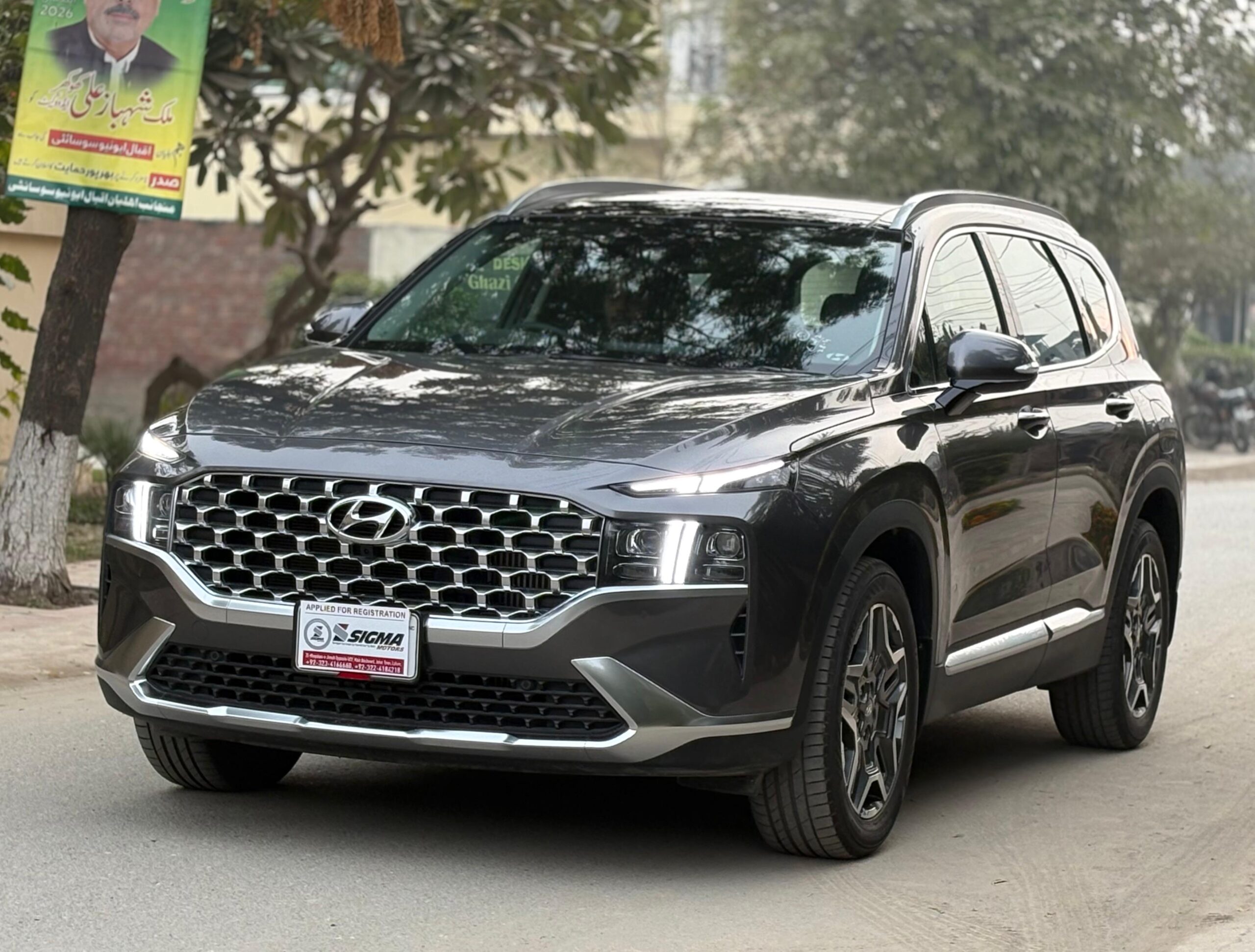 
								Hyundai Santa Fe Signature 2024 full									