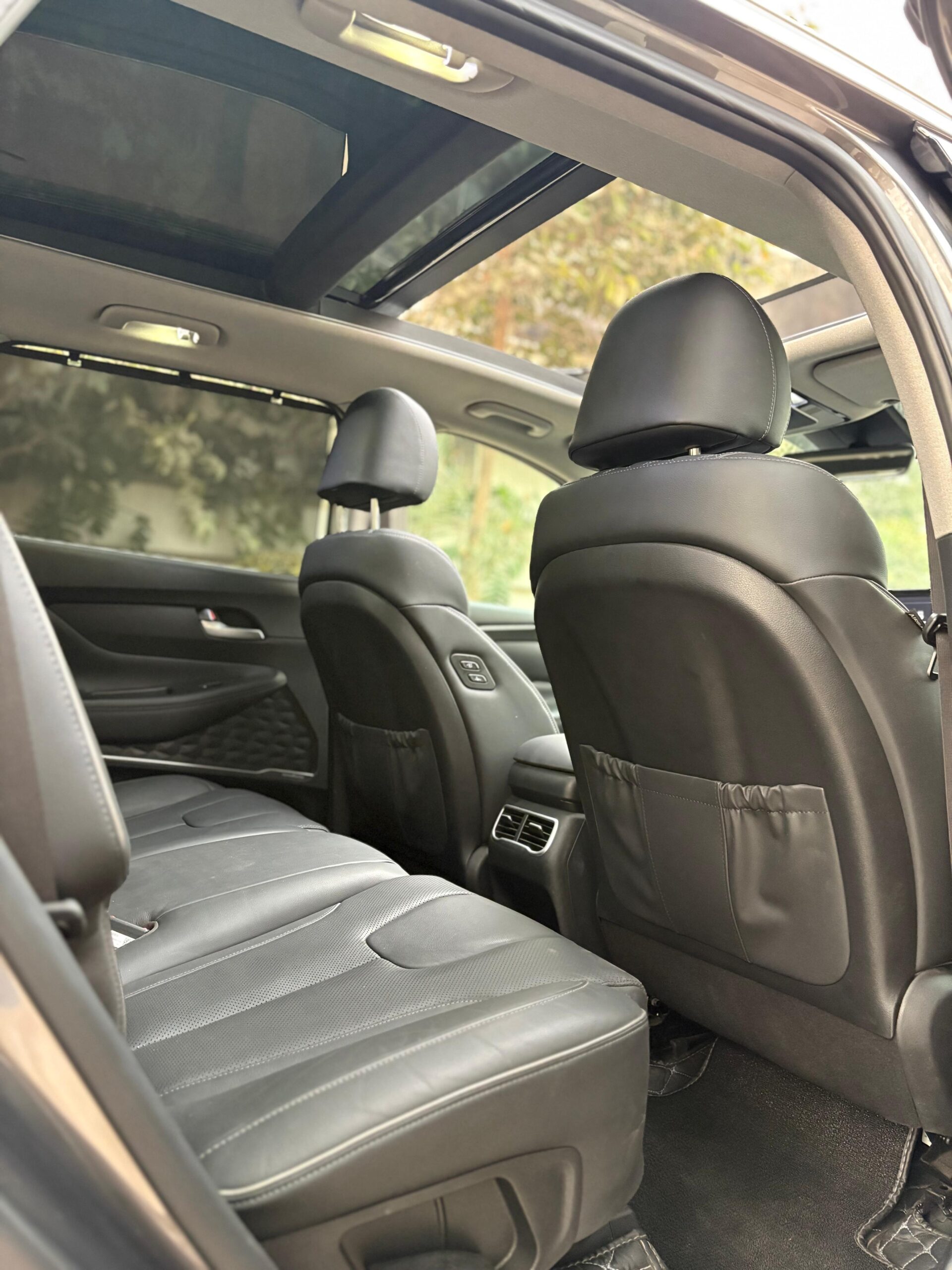 
								Hyundai Santa Fe Signature 2024 full									