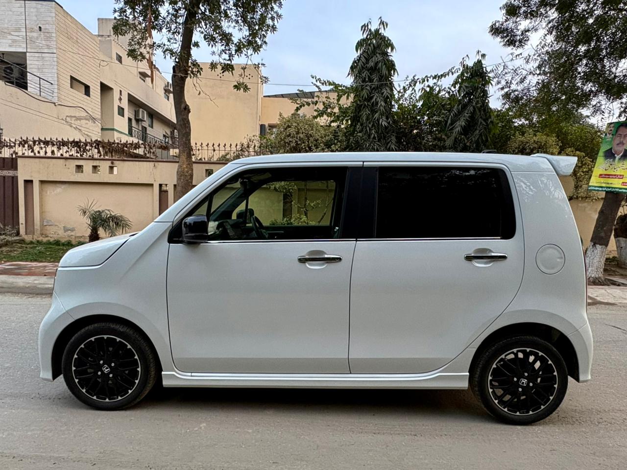 
								Honda N WGN Custom Turbo 2024 full									