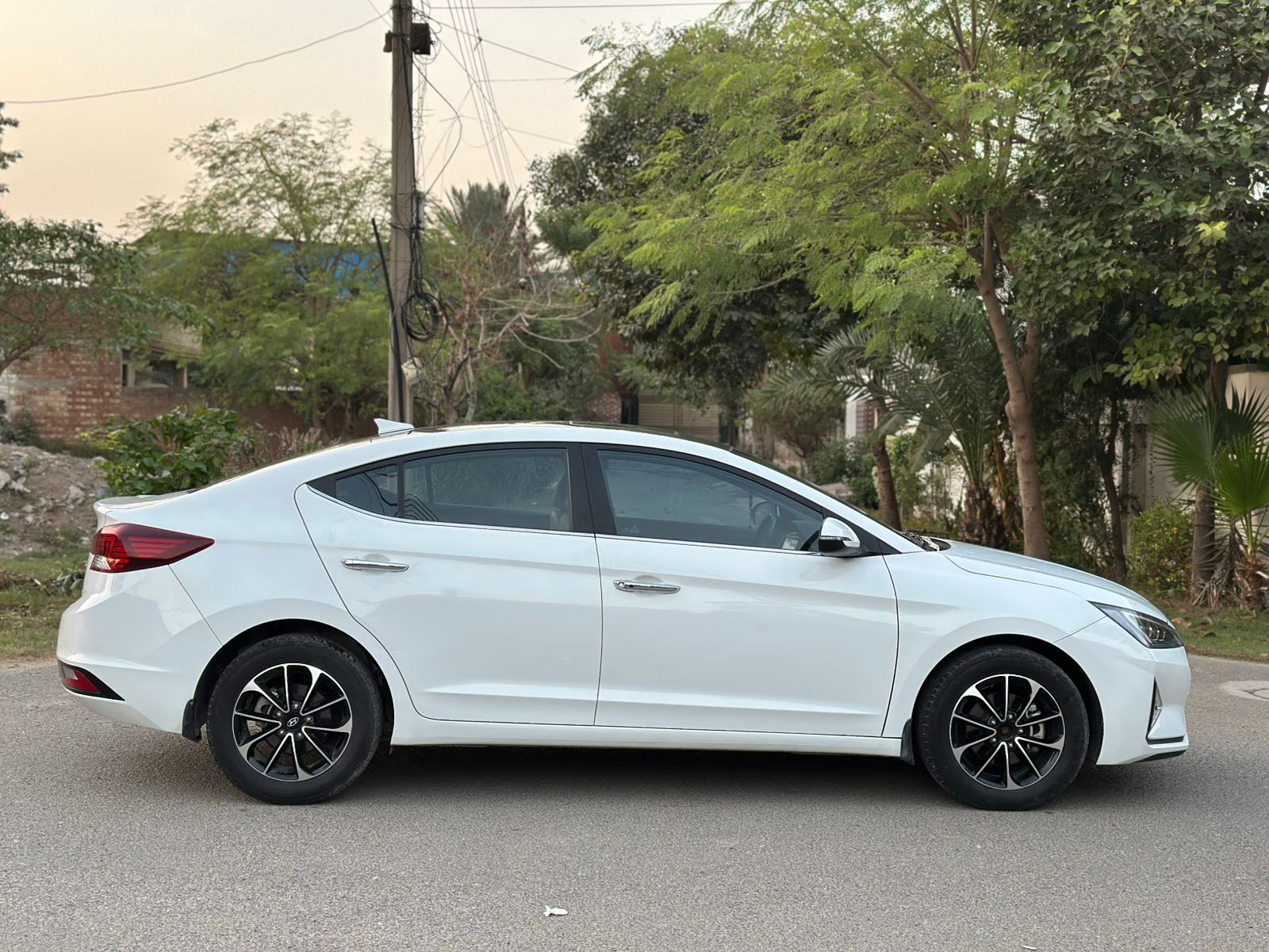 
								Hyundai Elantra GLS 2.0 2022 full									