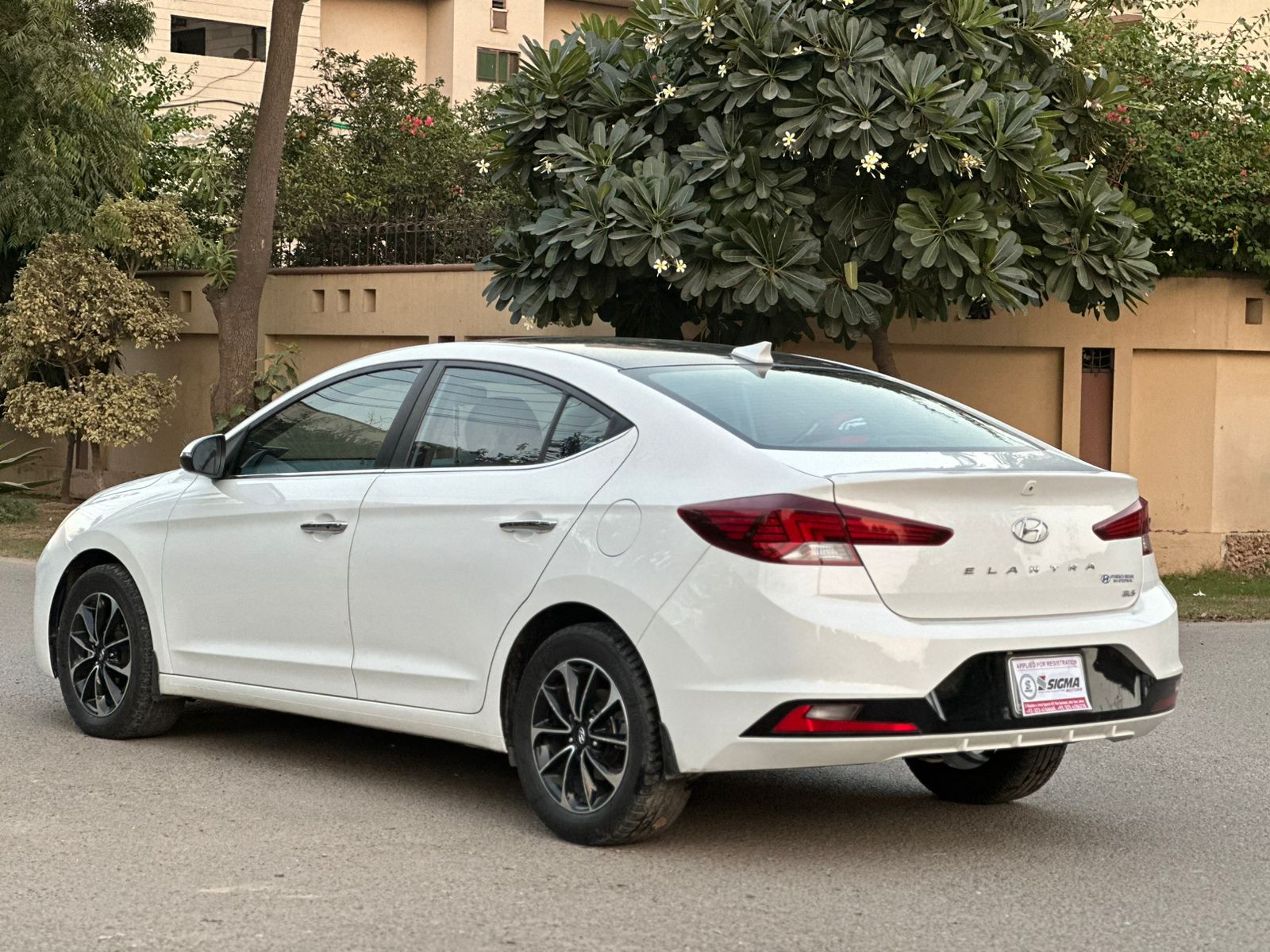 
								Hyundai Elantra GLS 2.0 2022 full									