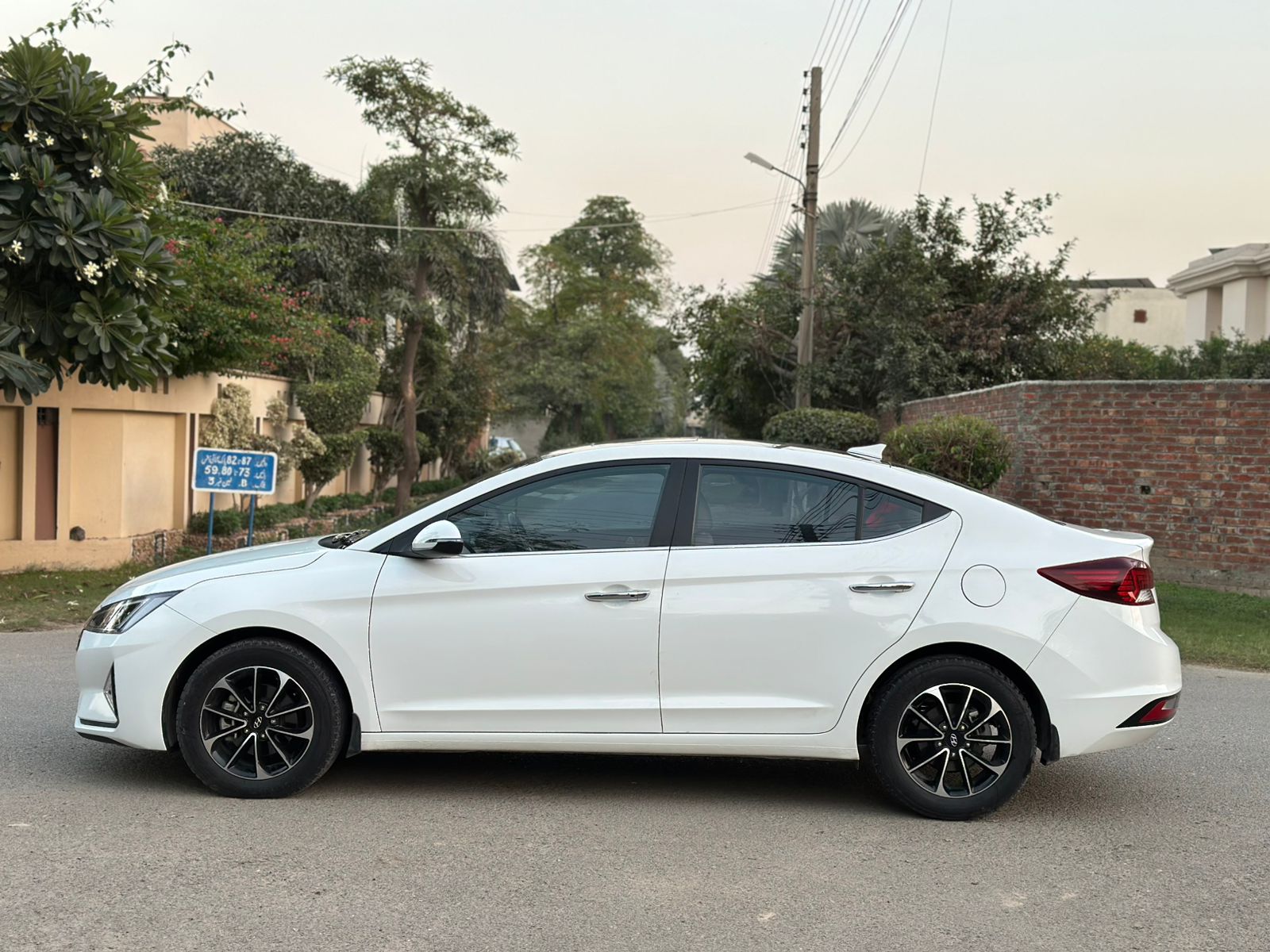 
								Hyundai Elantra GLS 2.0 2022 full									