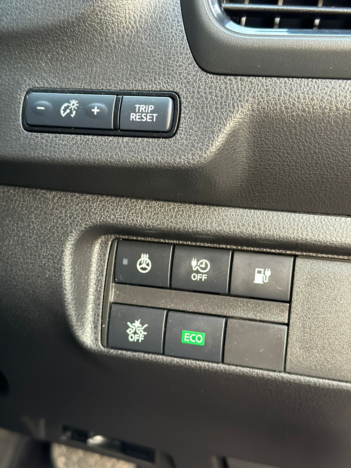 
								Nissan Leaf EV Zero Emission 2020 full									