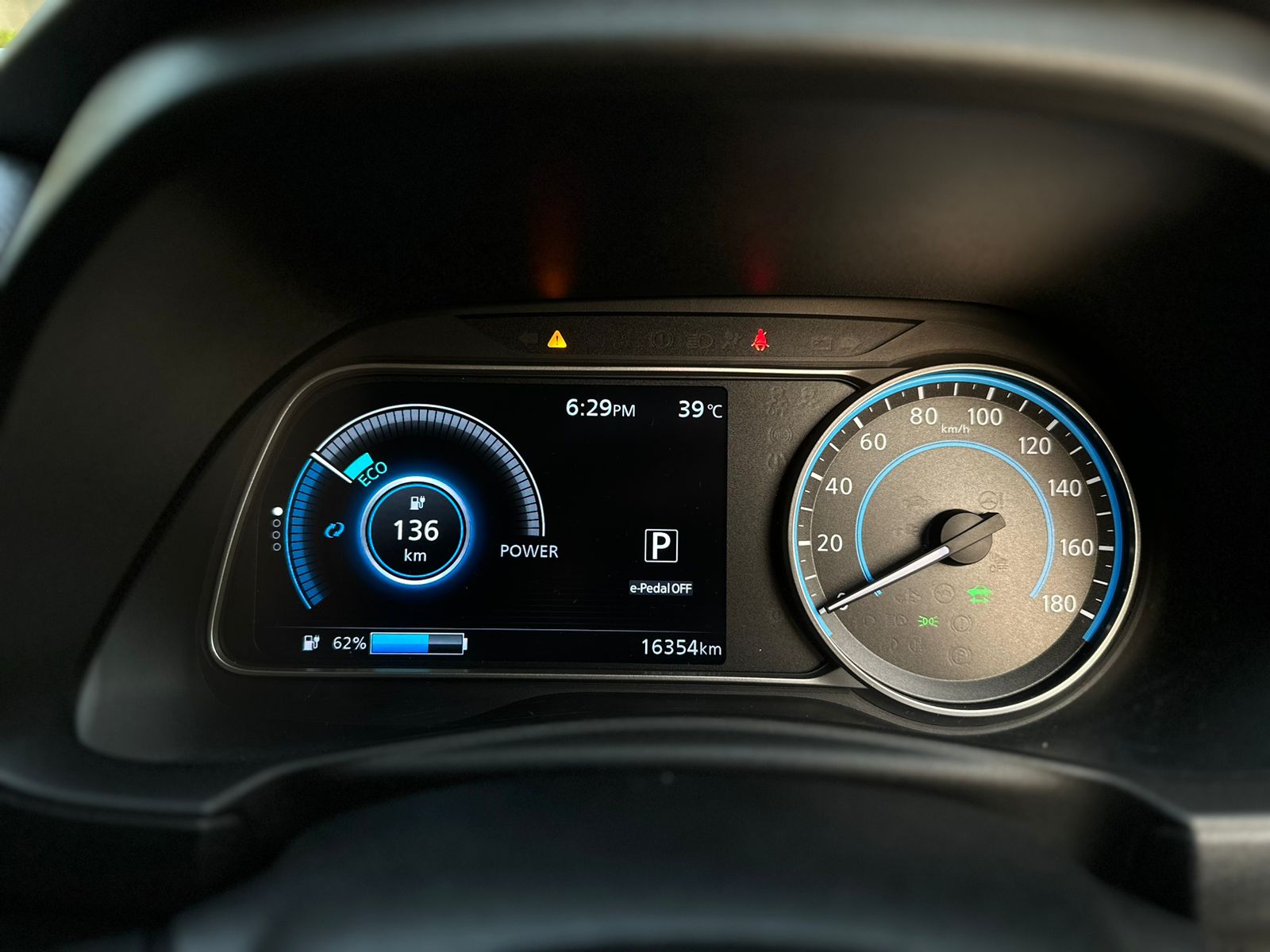 
								Nissan Leaf EV Zero Emission 2020 full									