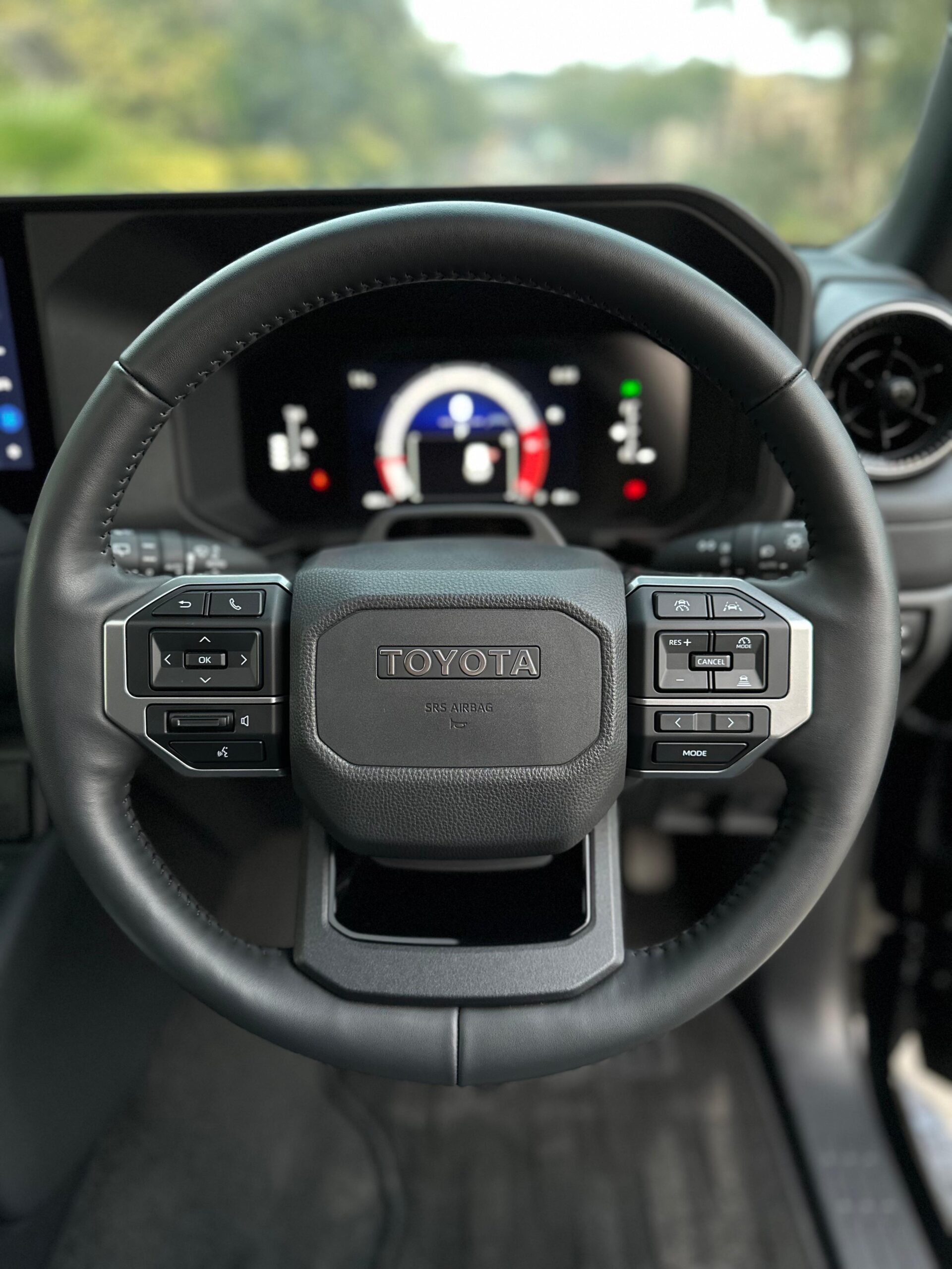 
								Toyota Land Cruiser 250 VX 2024 full									