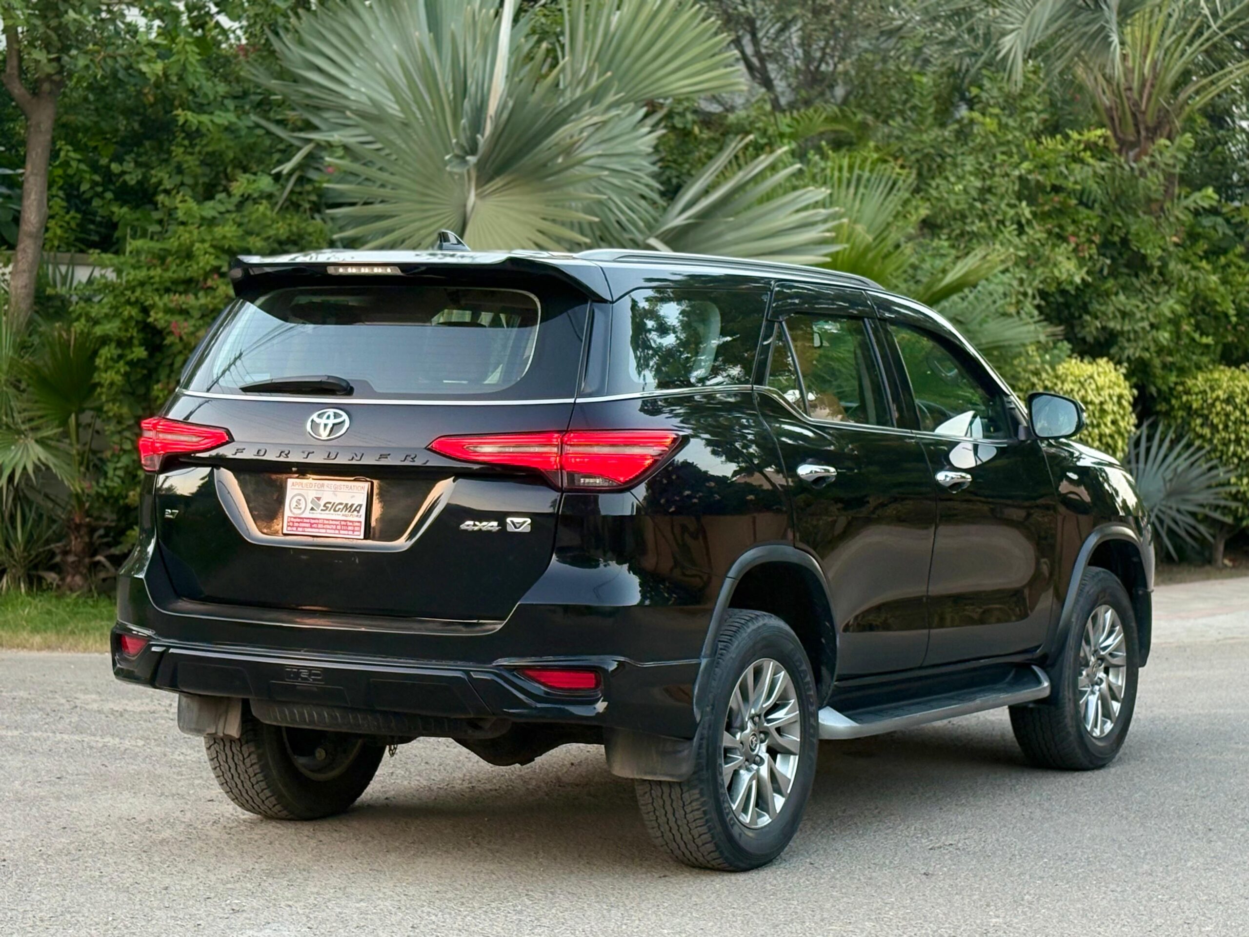 
								Toyota Fortuner 2.7 V Petrol 4×4 2022 full									