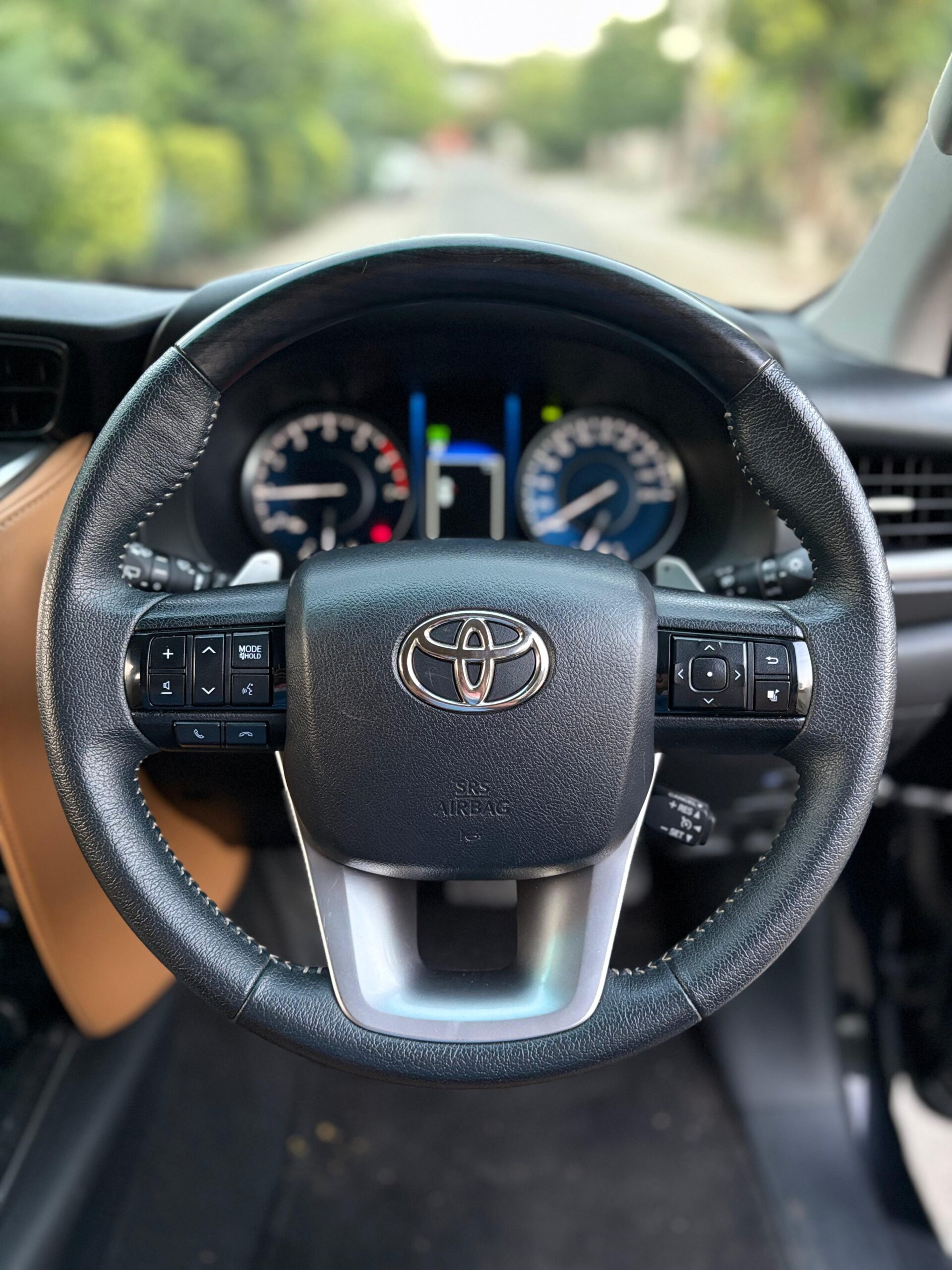 
								Toyota Fortuner 2.7 V Petrol 4×4 2022 full									