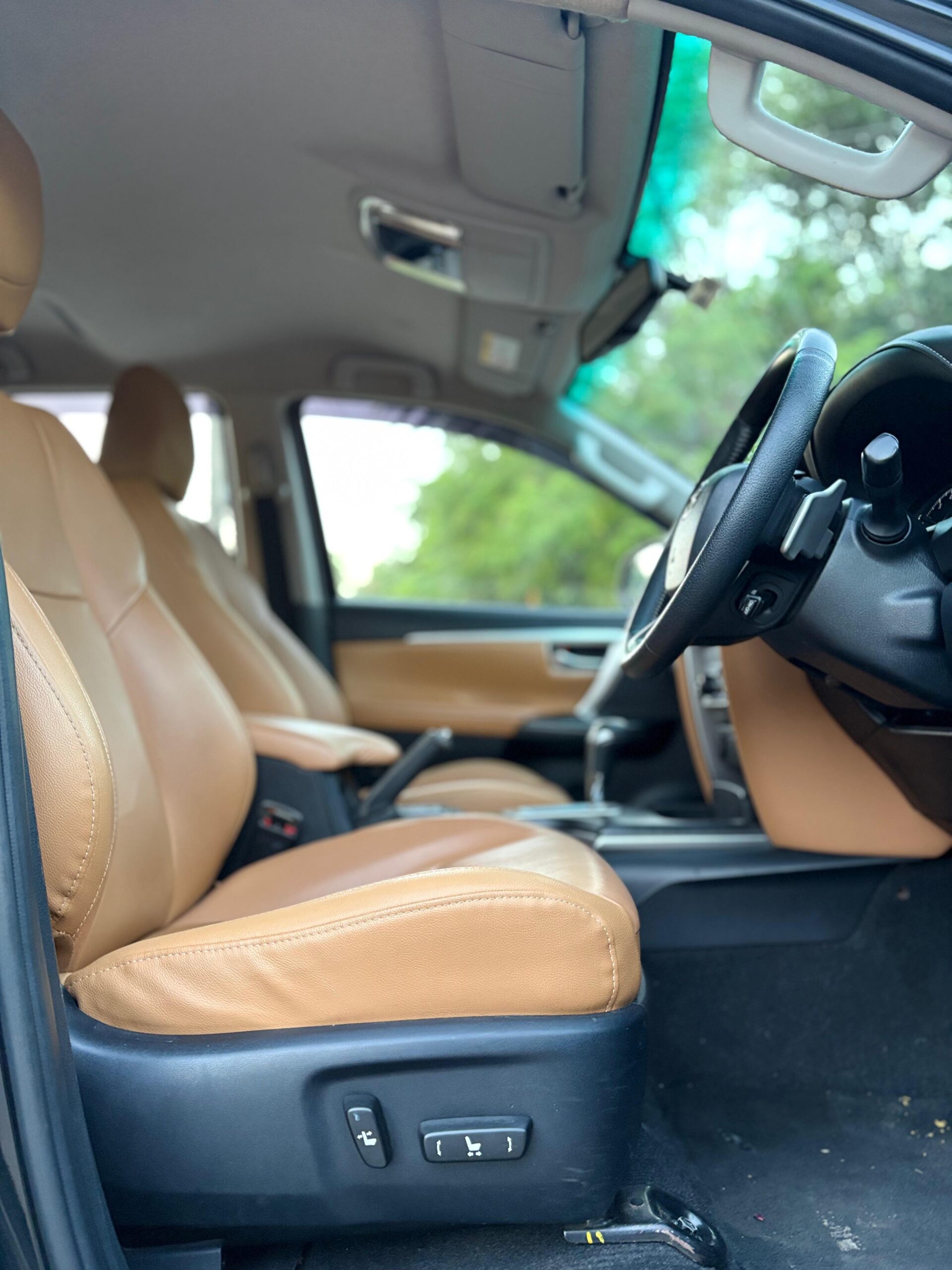 
								Toyota Fortuner 2.7 V Petrol 4×4 2022 full									