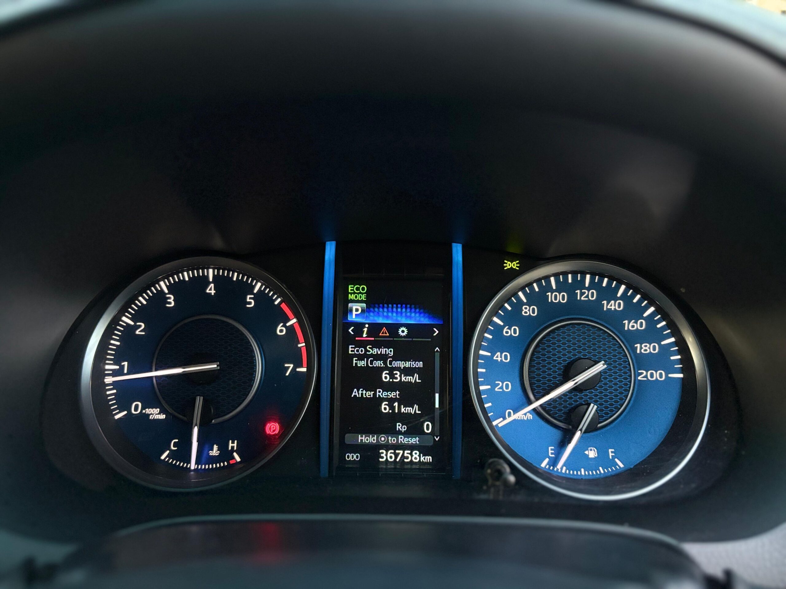 
								Toyota Fortuner 2.7 V Petrol 4×4 2022 full									