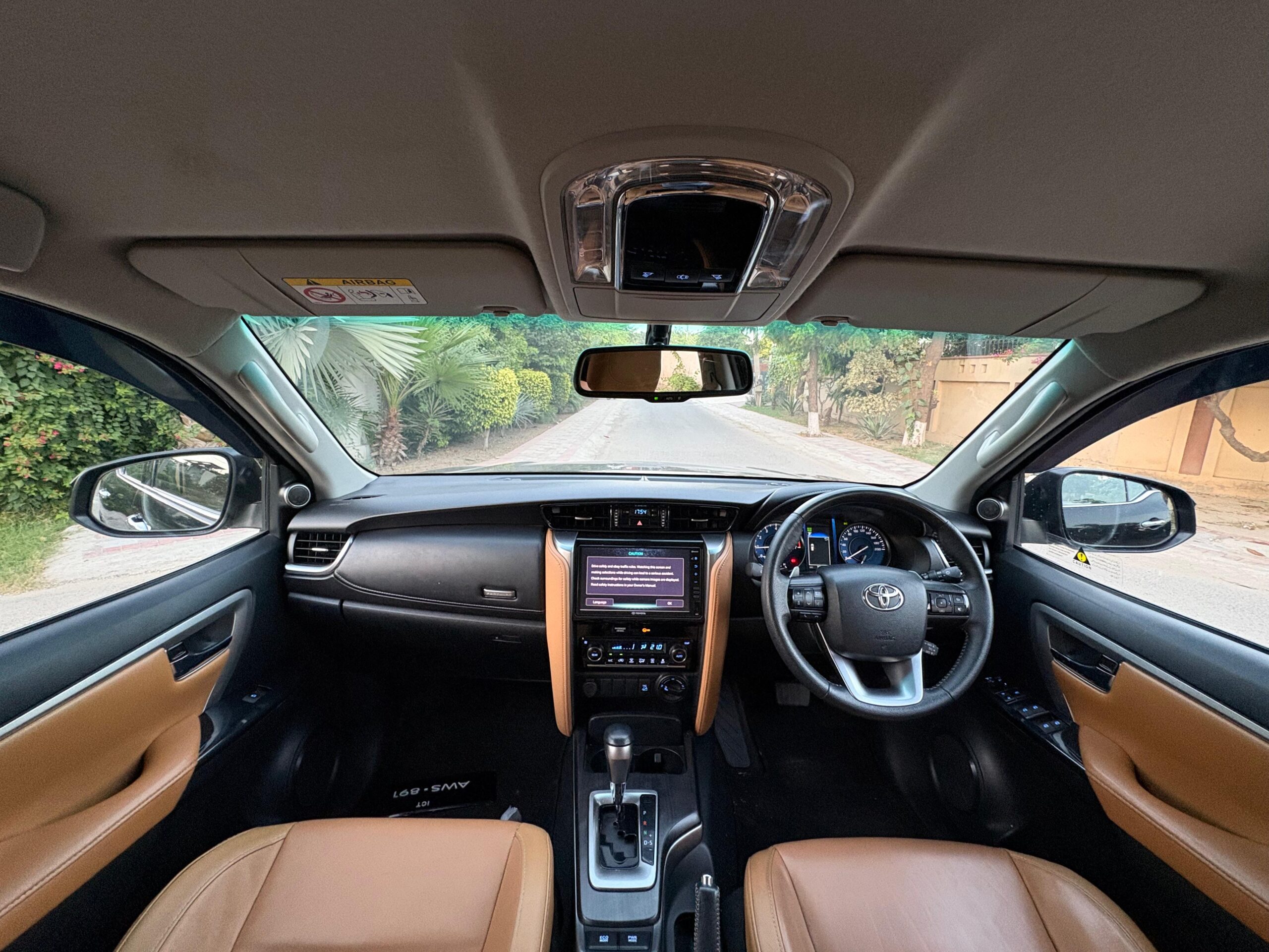 
								Toyota Fortuner 2.7 V Petrol 4×4 2022 full									