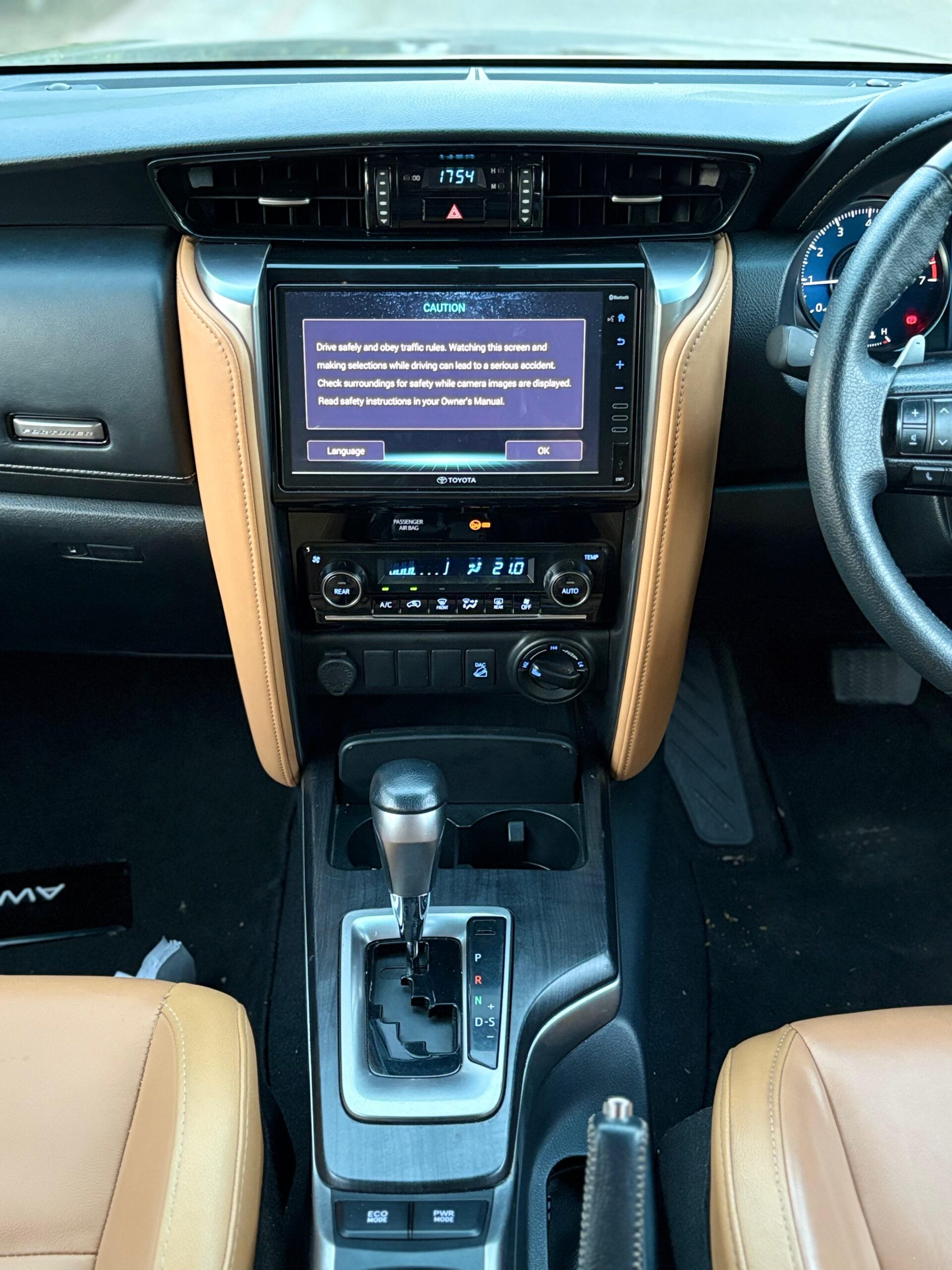 
								Toyota Fortuner 2.7 V Petrol 4×4 2022 full									