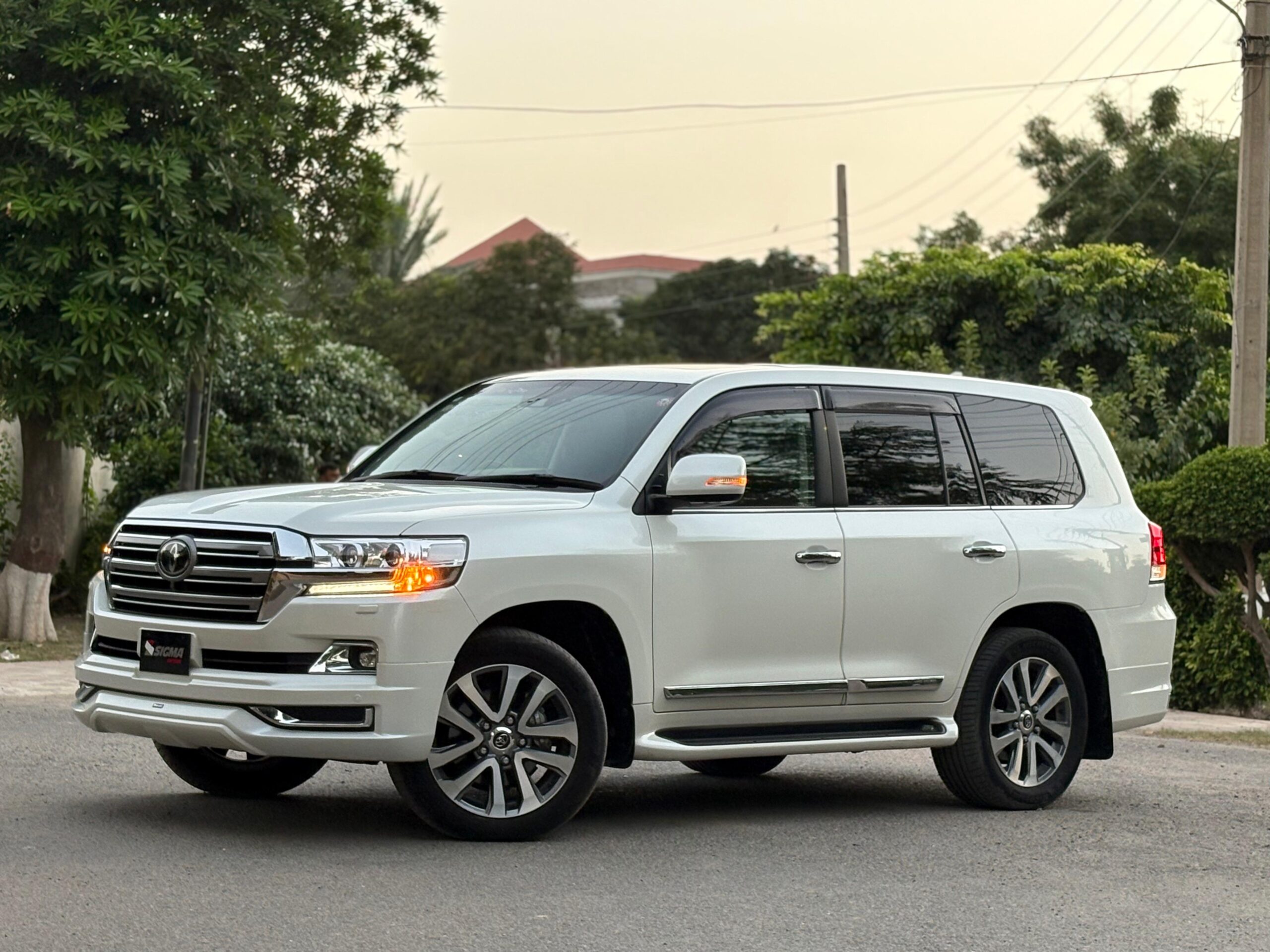 
								Toyota Land Cruiser ZX 2020 full									