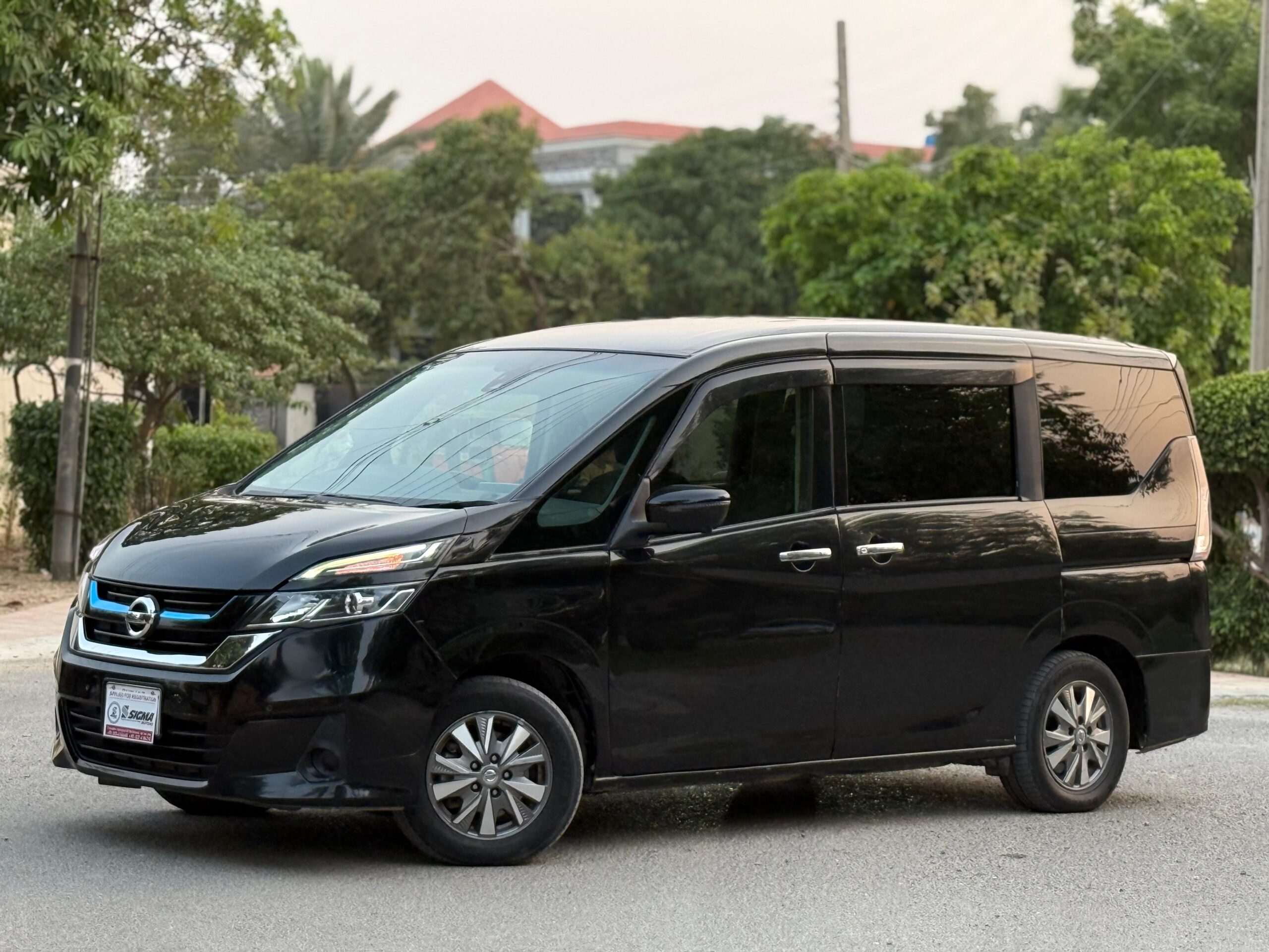 
								Nissan Serena e-POWER Highway Star 2018 full									