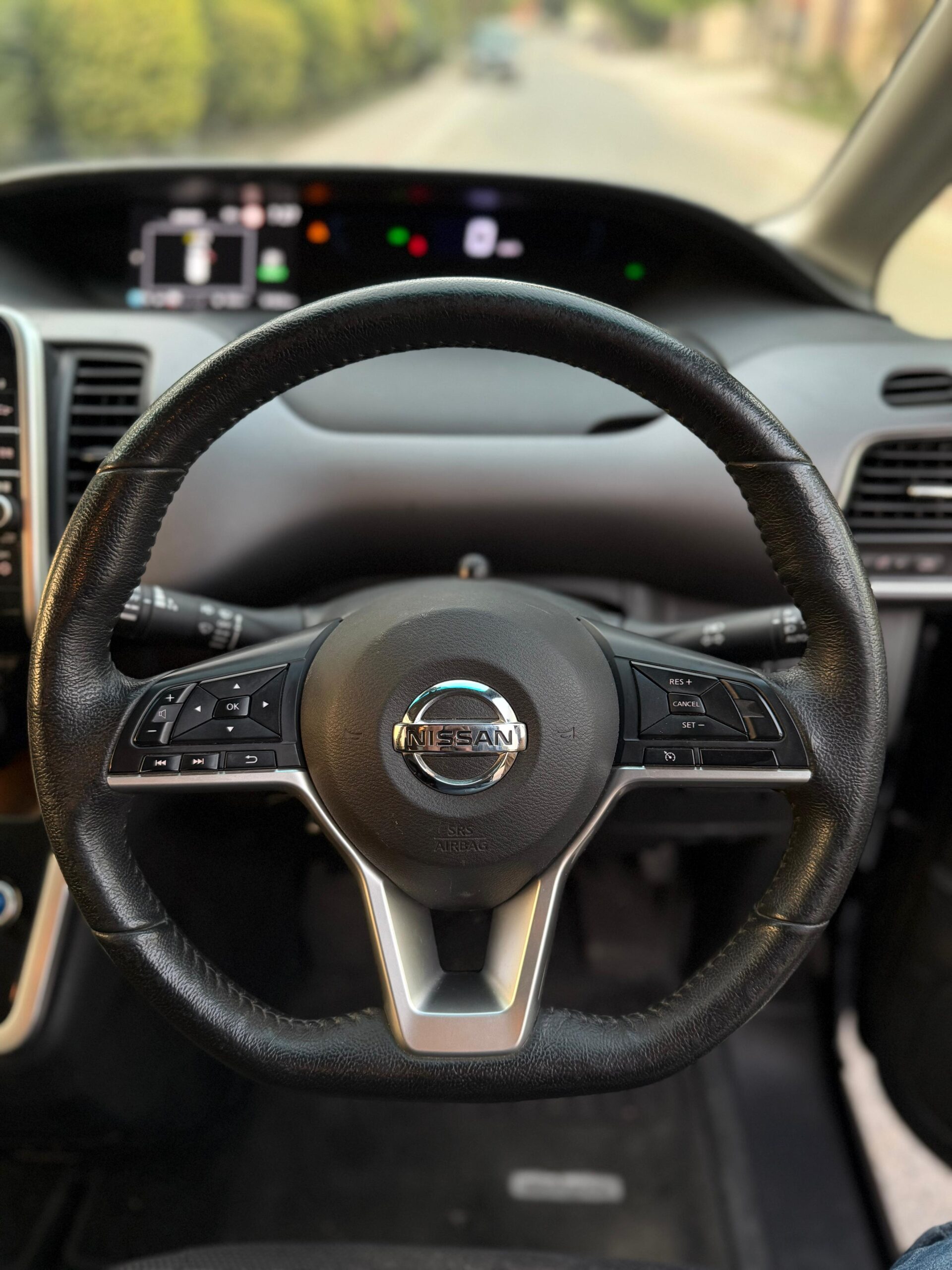 
								Nissan Serena e-POWER Highway Star 2018 full									