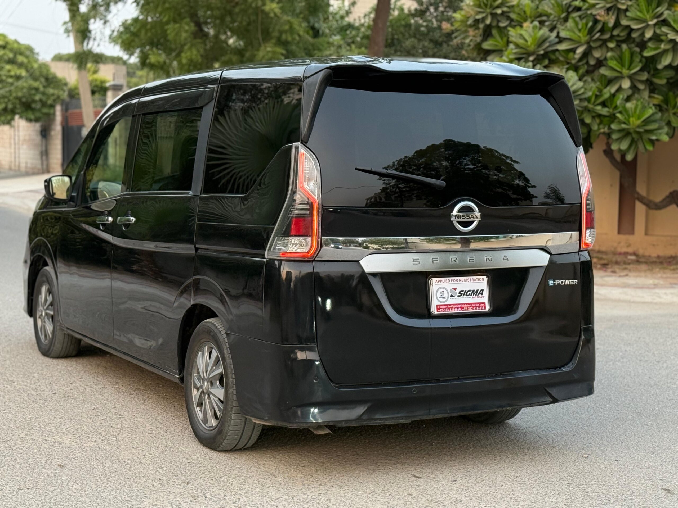 
								Nissan Serena e-POWER Highway Star 2018 full									