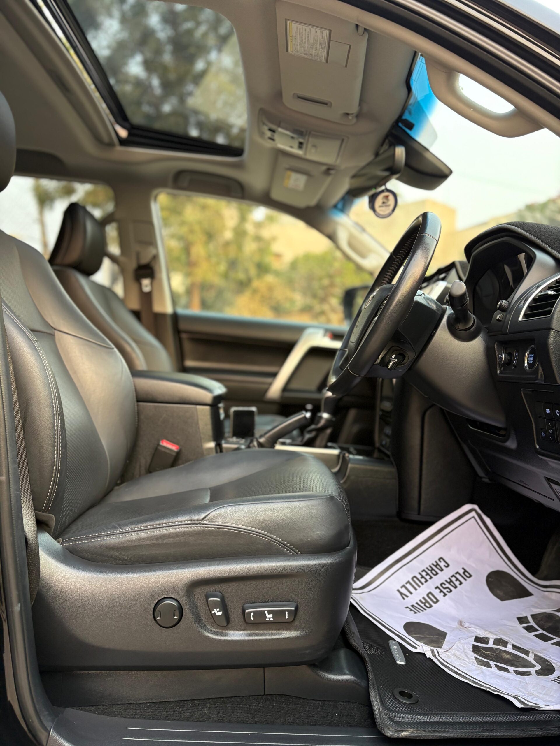 
								Toyota Land Cruiser Prado 2.8 Diesel TXL 2021 full									