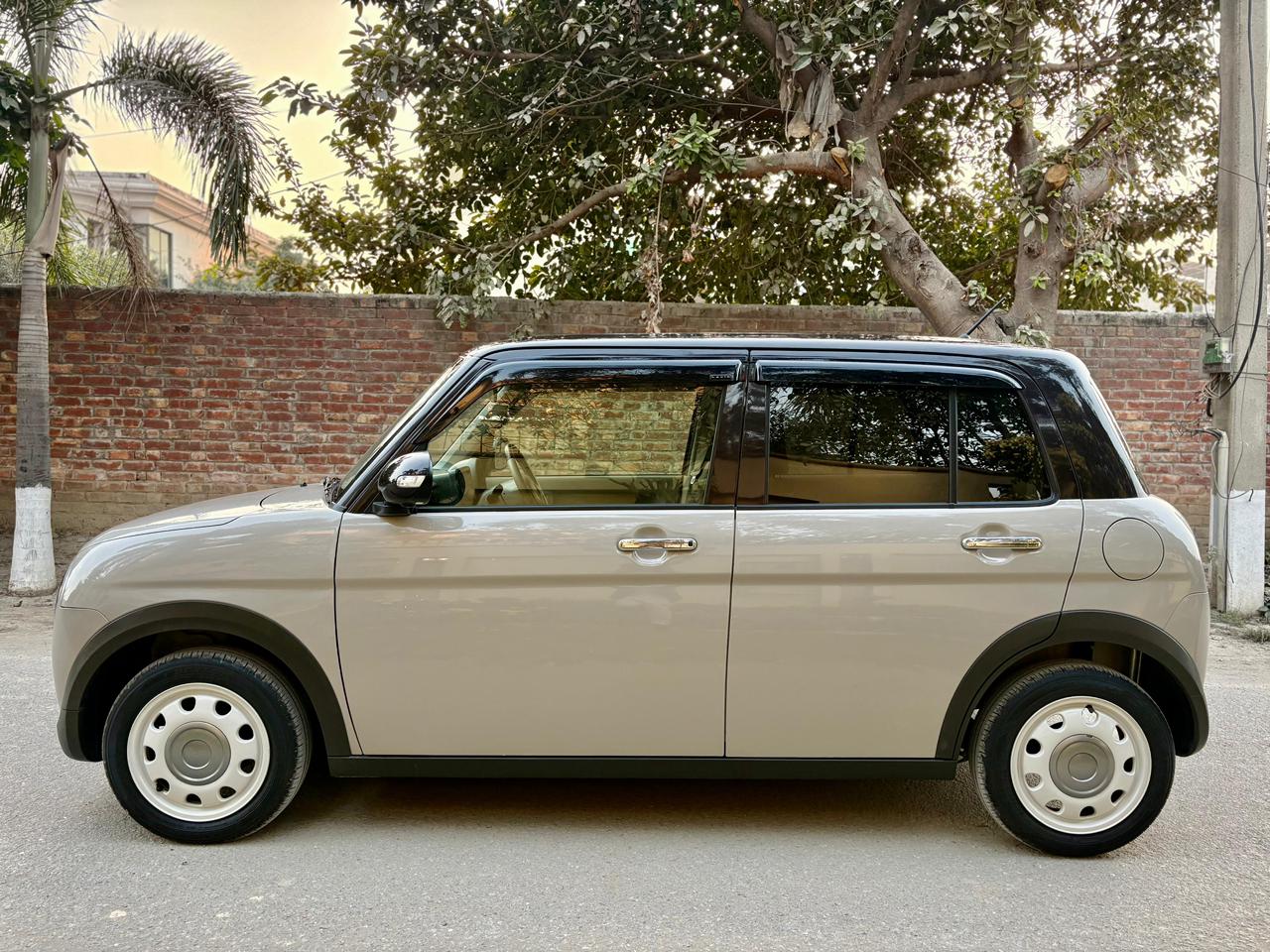 
								Suzuki Alto Lapin 2023 full									