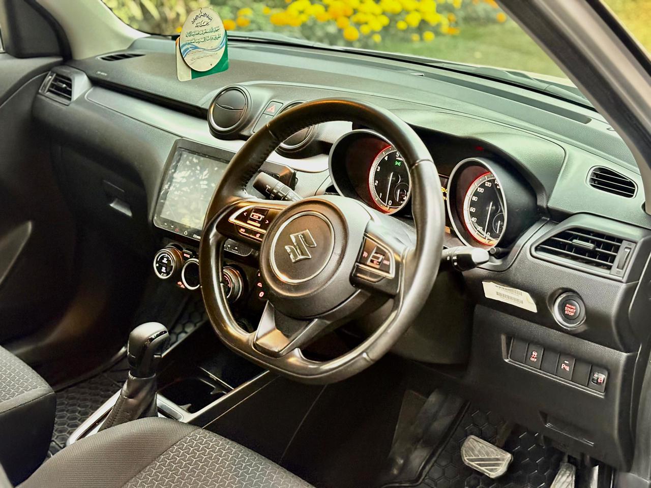 
								Suzuki Swift GLX CVT 2022 full									