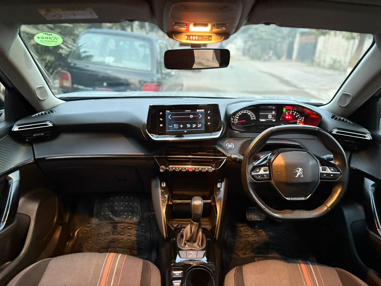 
								Peugeot 2008 Active 2022 full									