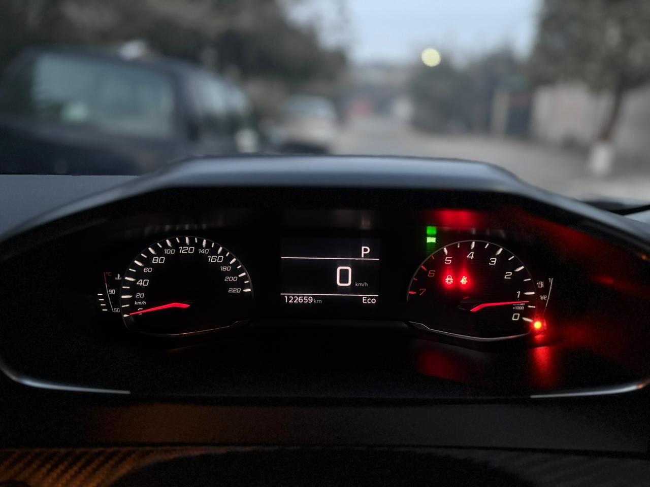 
								Peugeot 2008 Active 2022 full									