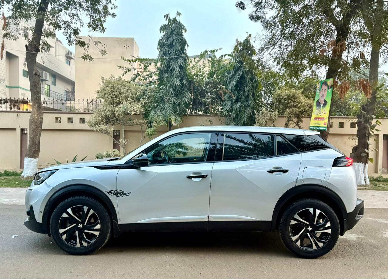 
								Peugeot 2008 Active 2022 full									