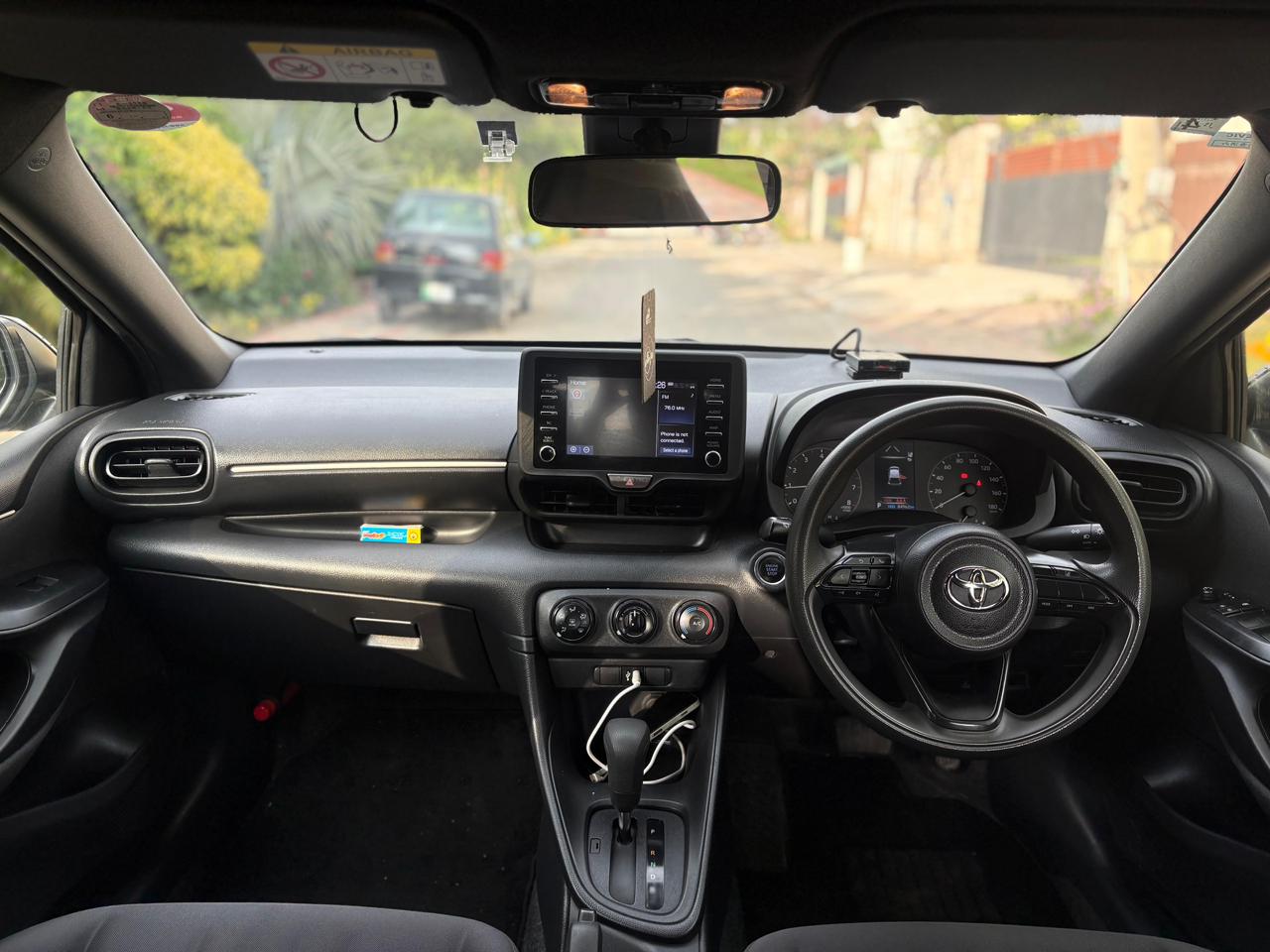 
								Toyota Yaris X 2022 full									