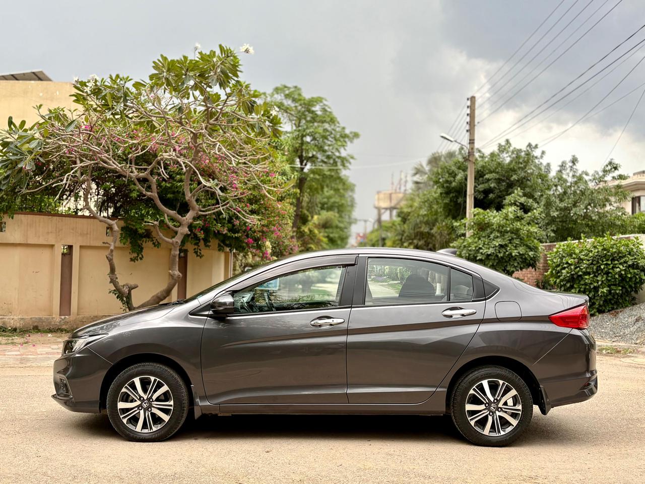 
								Honda City 1.5 Aspire 2022 full									