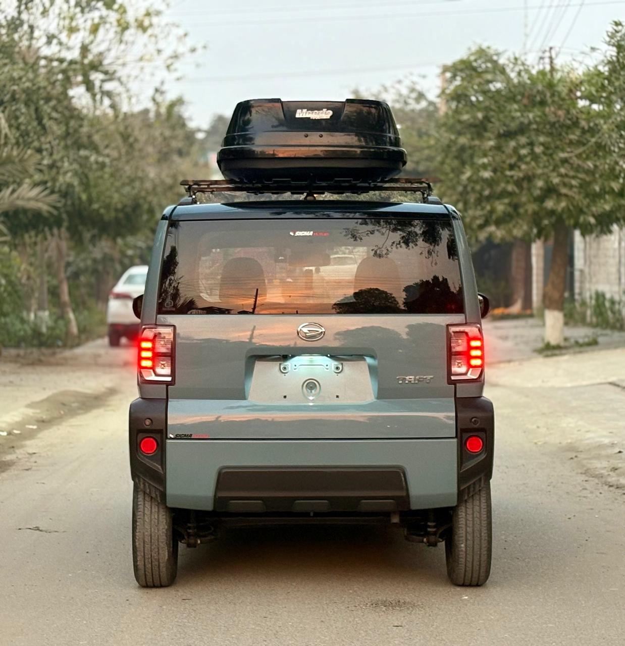 
								Daihatsu Taft Panoramic Roof 2023 full									