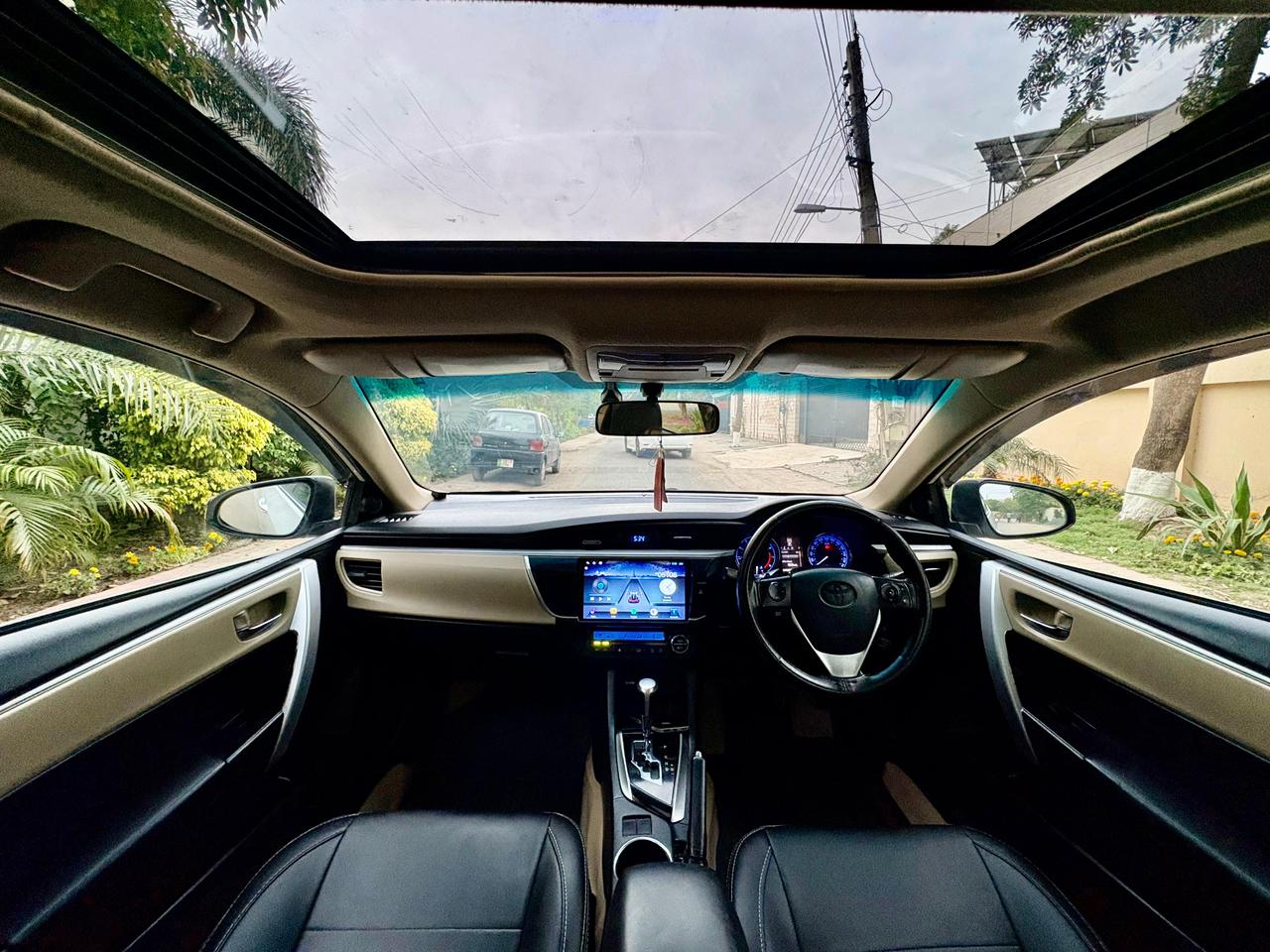 
								Toyota Corolla Grande 1.8 Converted to X 2016 full									