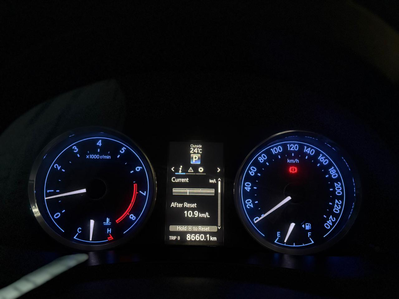 
								Toyota Corolla Grande 1.8 Converted to X 2016 full									