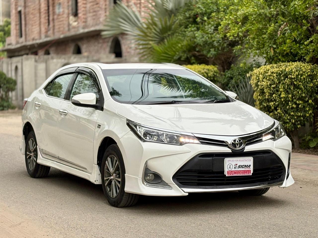 
								Toyota Corolla Grande 1.8 Converted to X 2016 full									